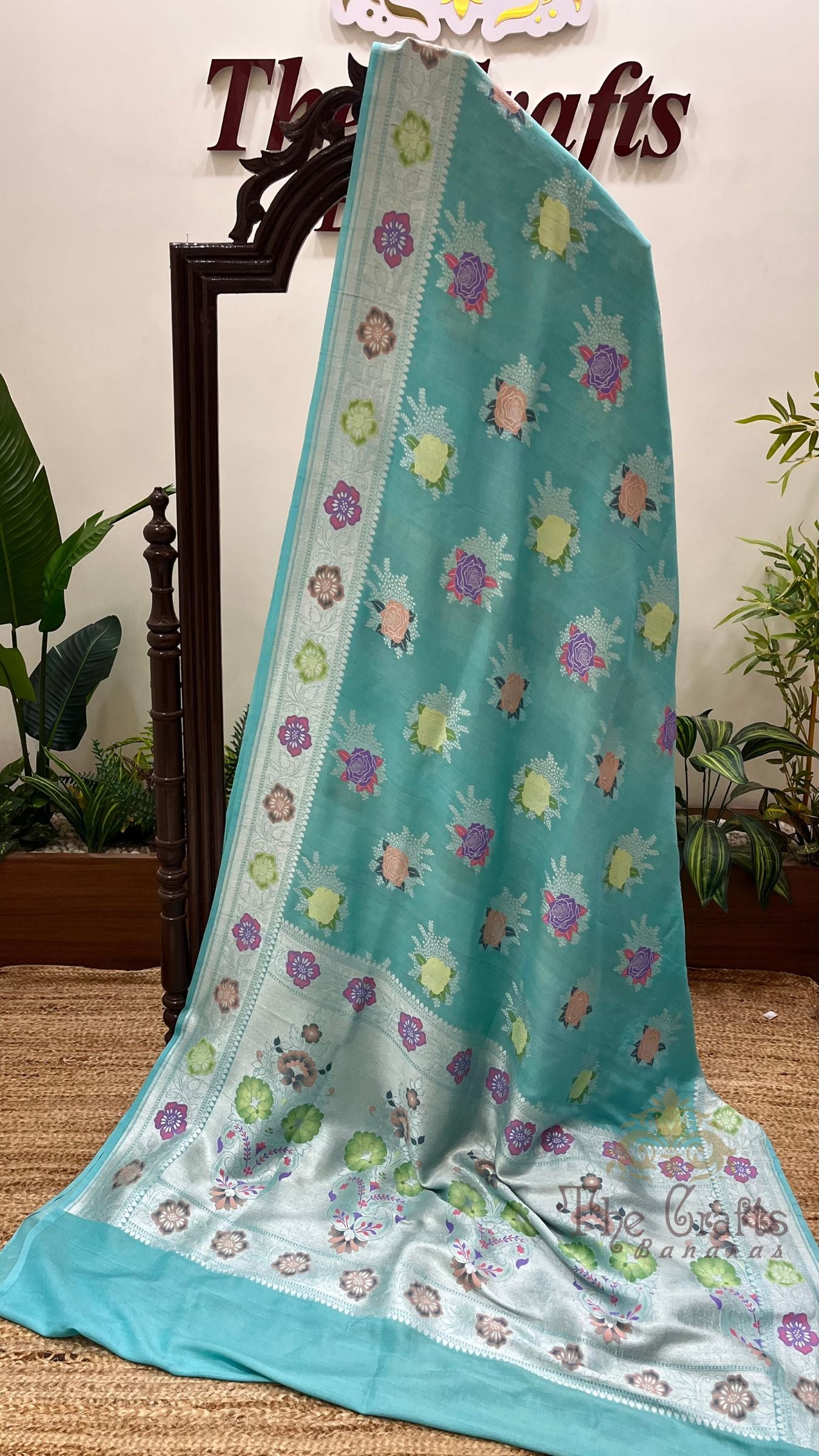 Tussar Georgette Handloom Banarasi Saree - Meenakari