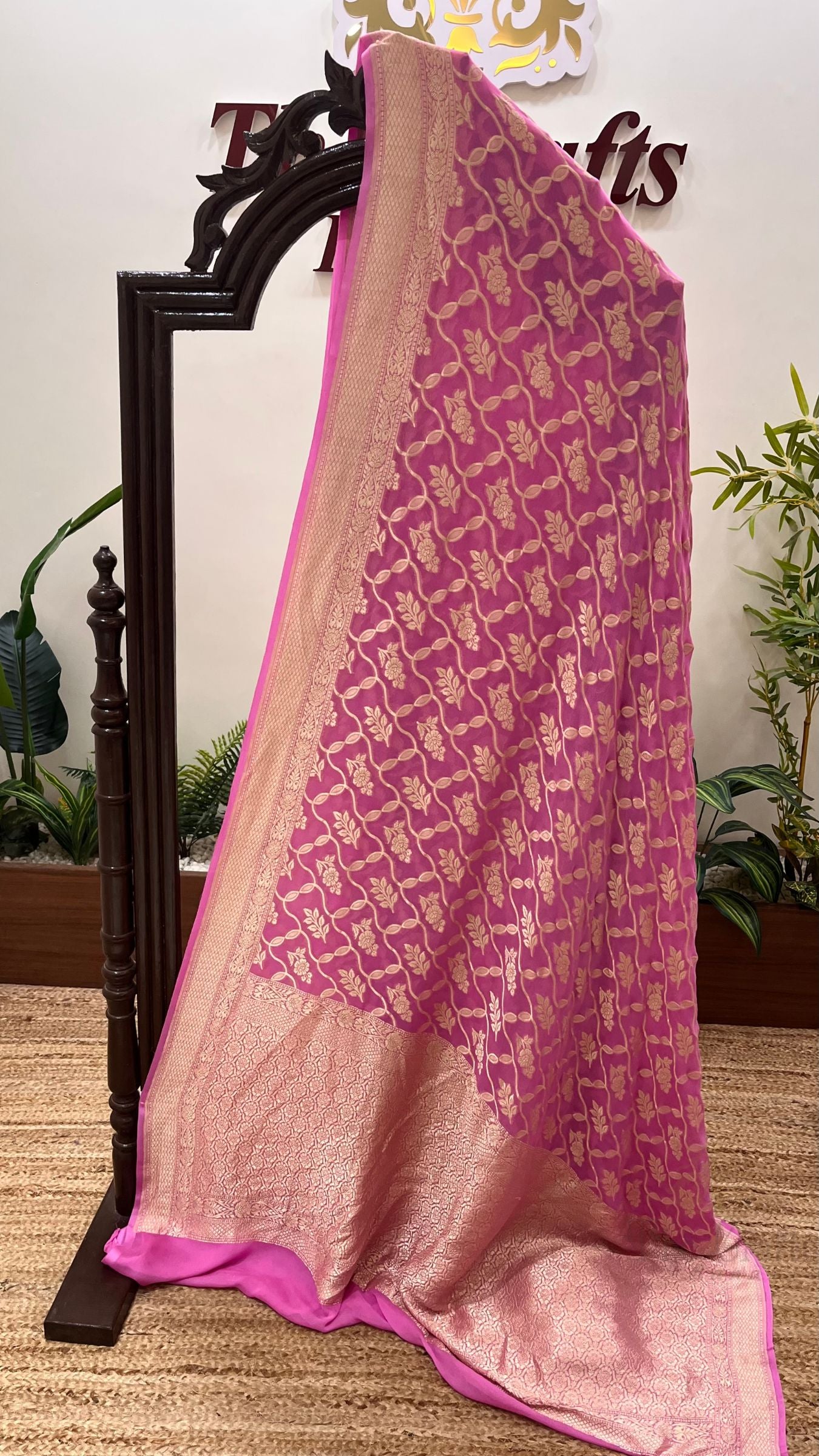 Khaddi Georgette Handloom Banarasi Saree - Water Zari