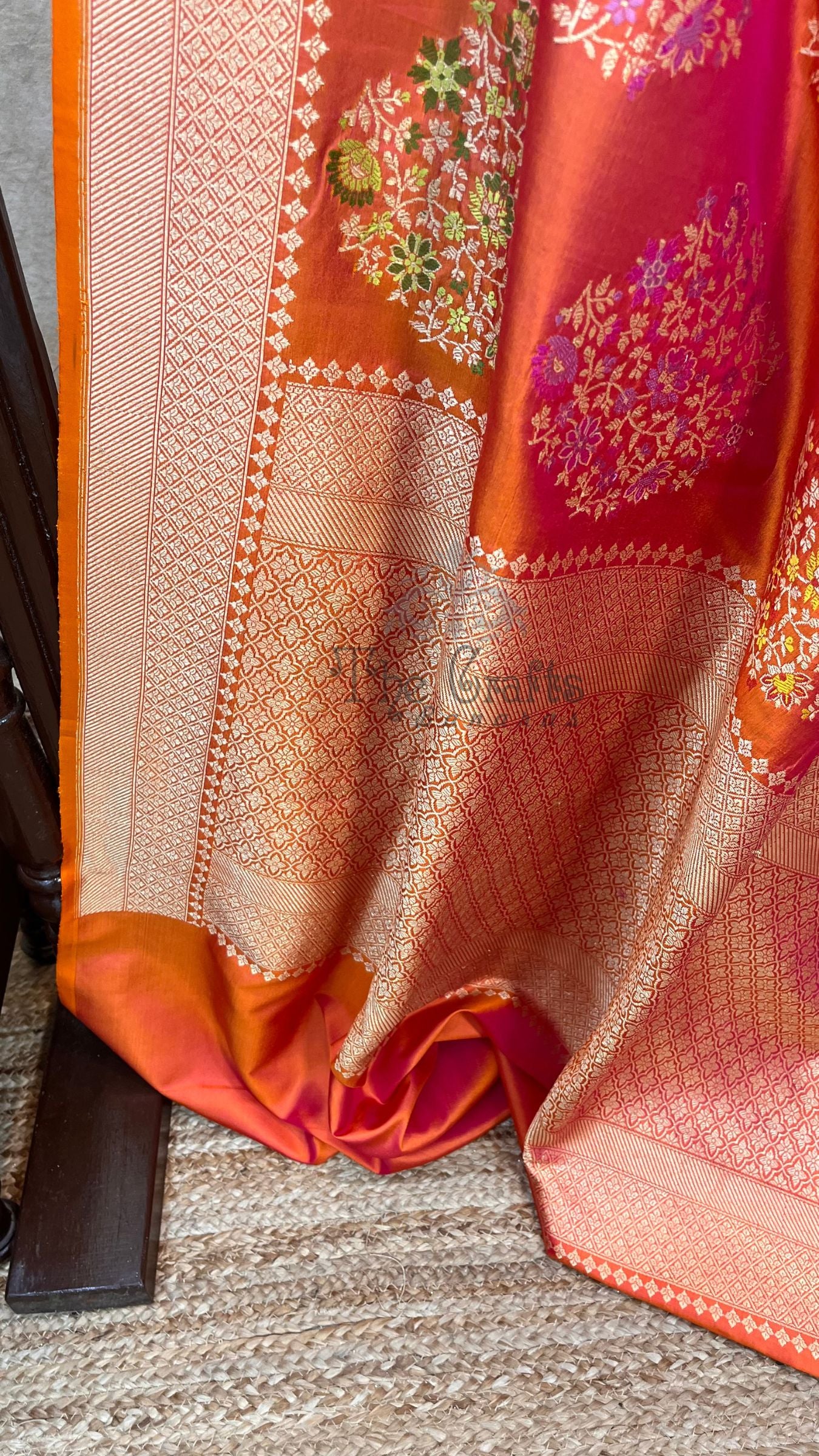 Pure Katan Silk Handloom Banarasi Saree - All Over Kadiyal Jaal Work