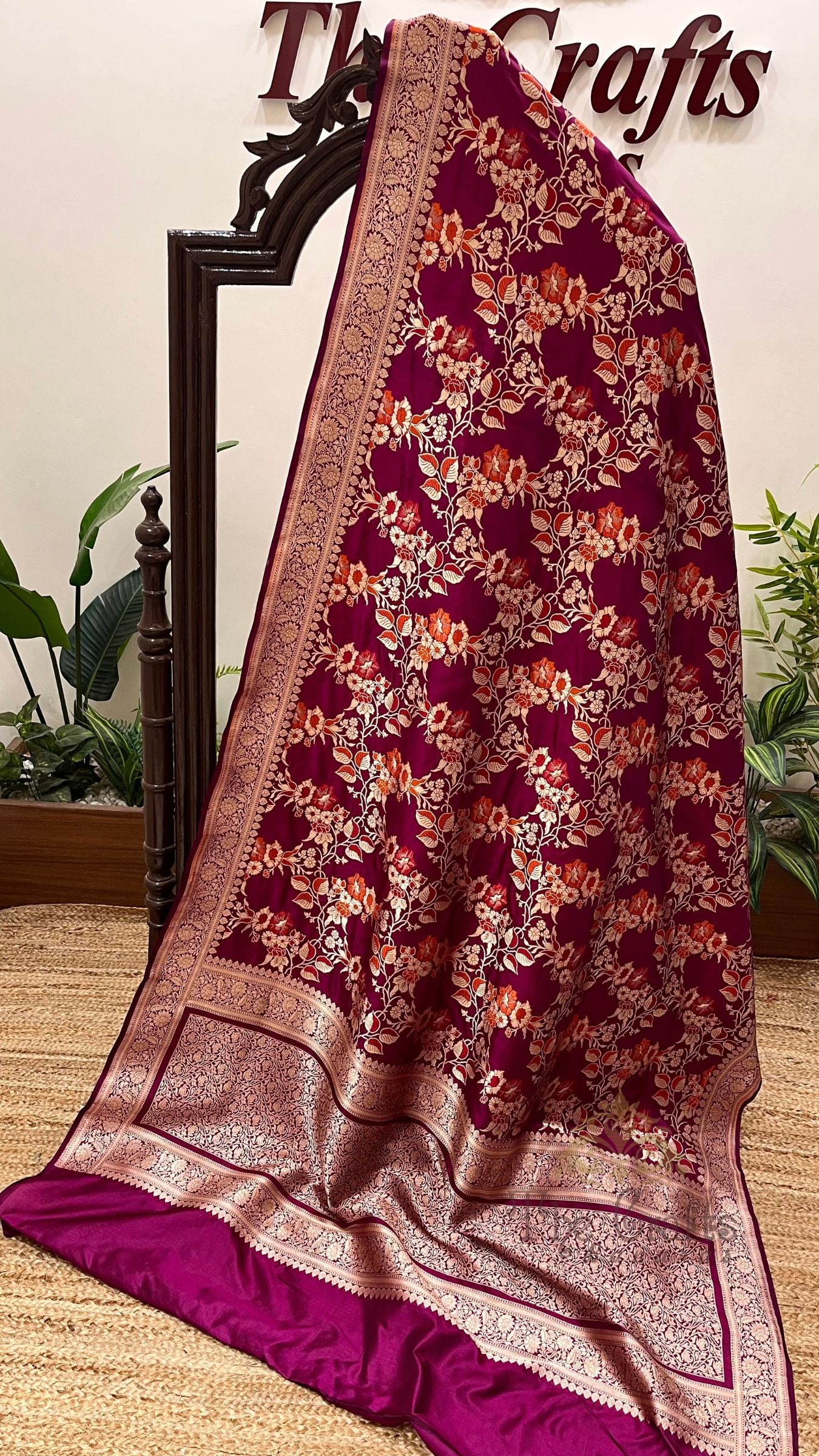 Pure Katan Silk Handloom Banarasi Saree - Jaal work