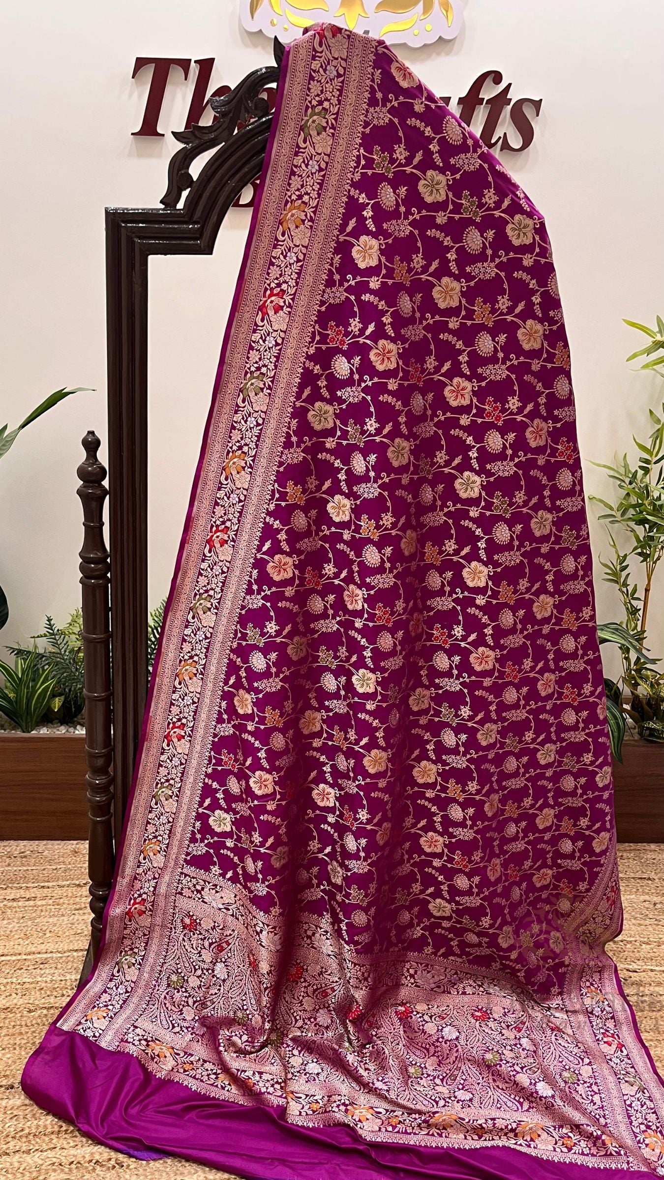 Pure Katan Silk Handloom Banarasi Saree - Jaal Work With Meenakari