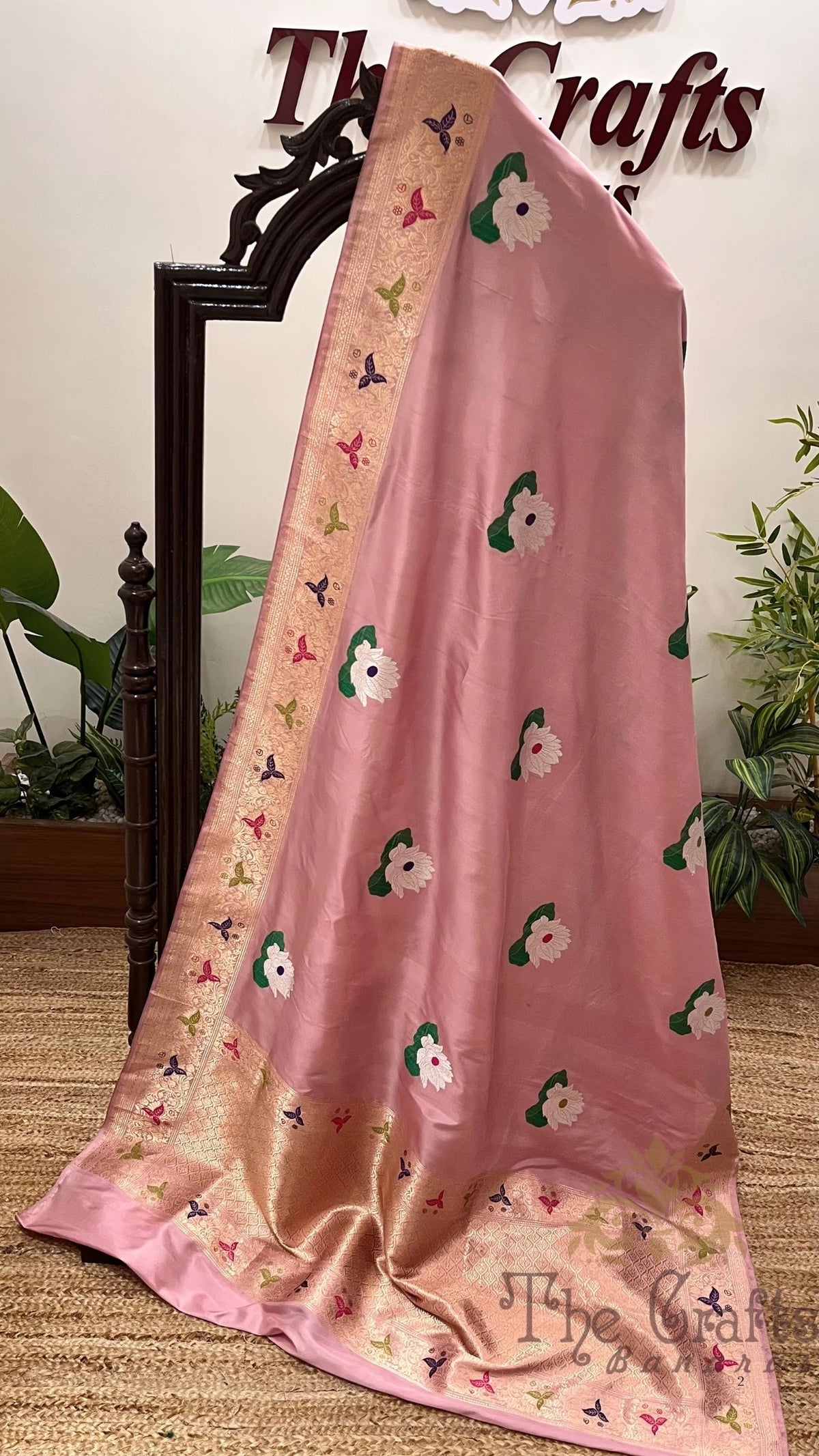 Pure Katan Silk Handloom Banarasi Saree - with kadhua meenakari motifs