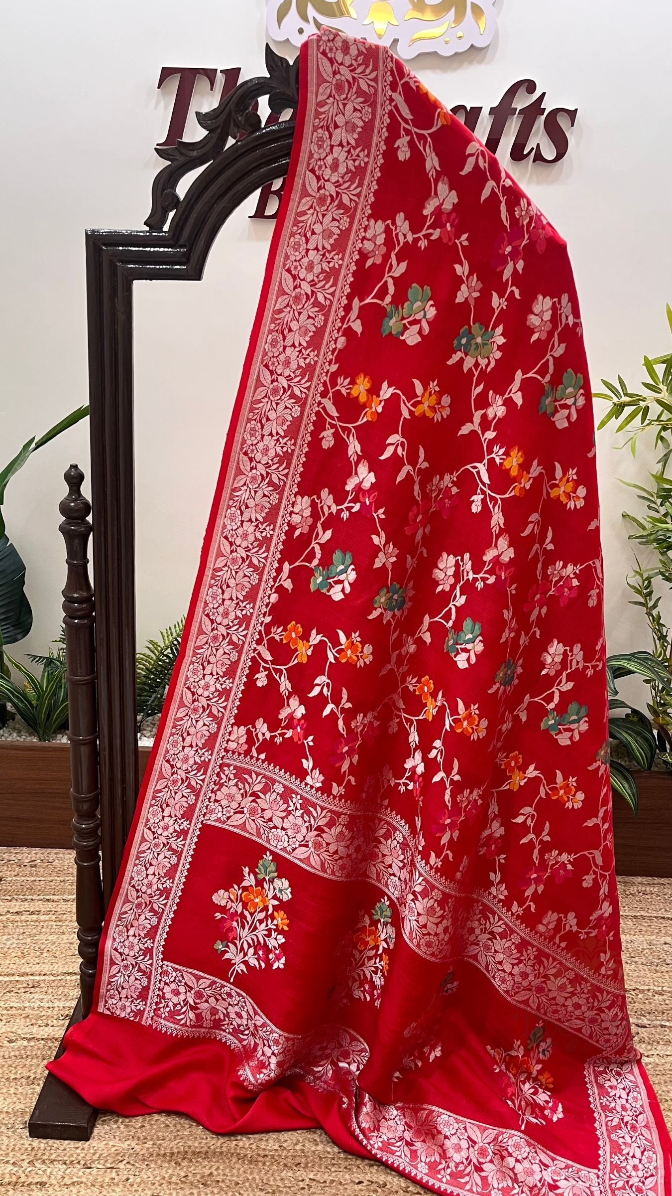 Khaddi Georgette Handloom Banarasi Saree - Jaal with Meenakari