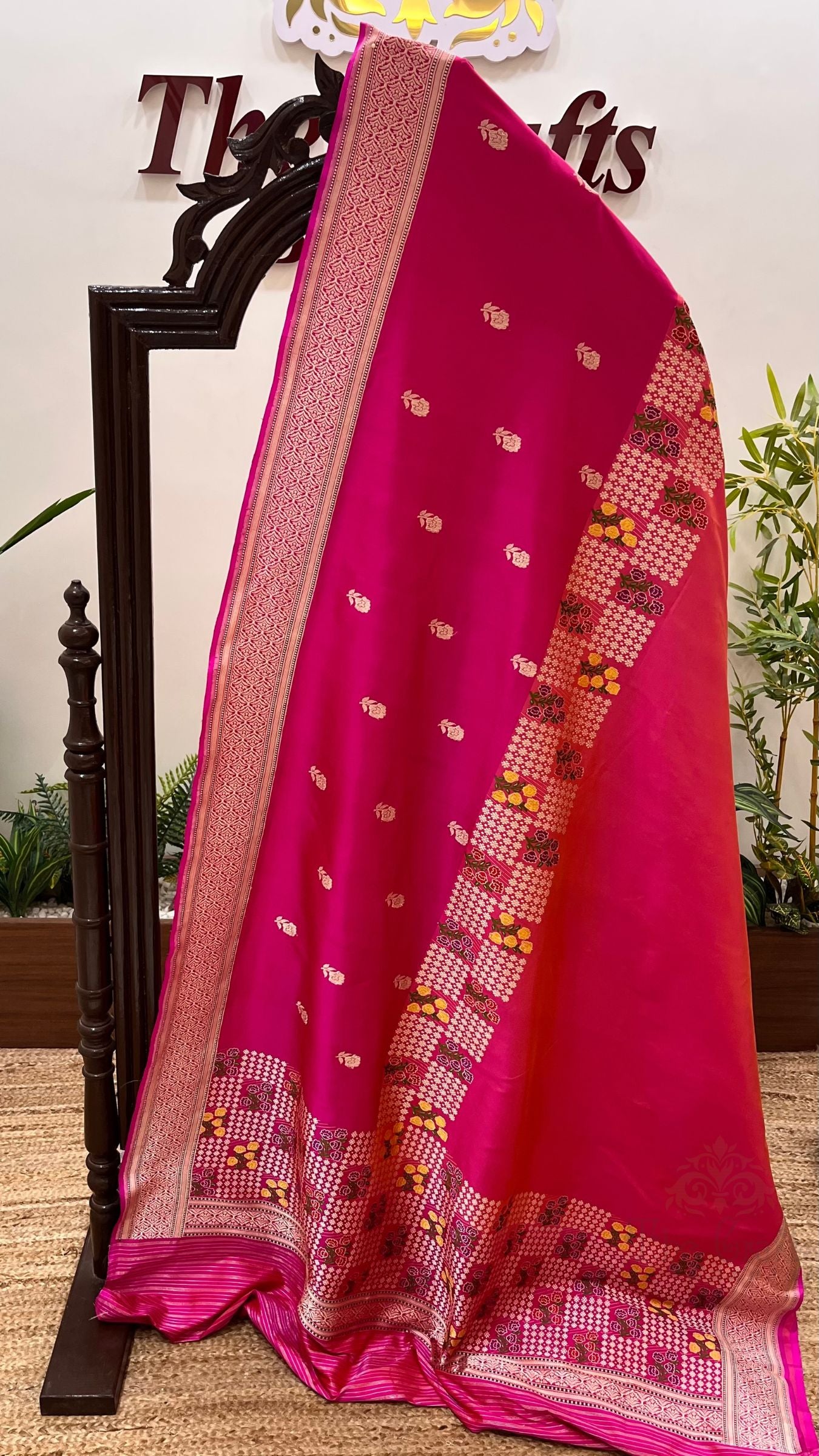 Pure Katan Silk Handloom Banarasi Saree - with Kadhua Meenakari Work