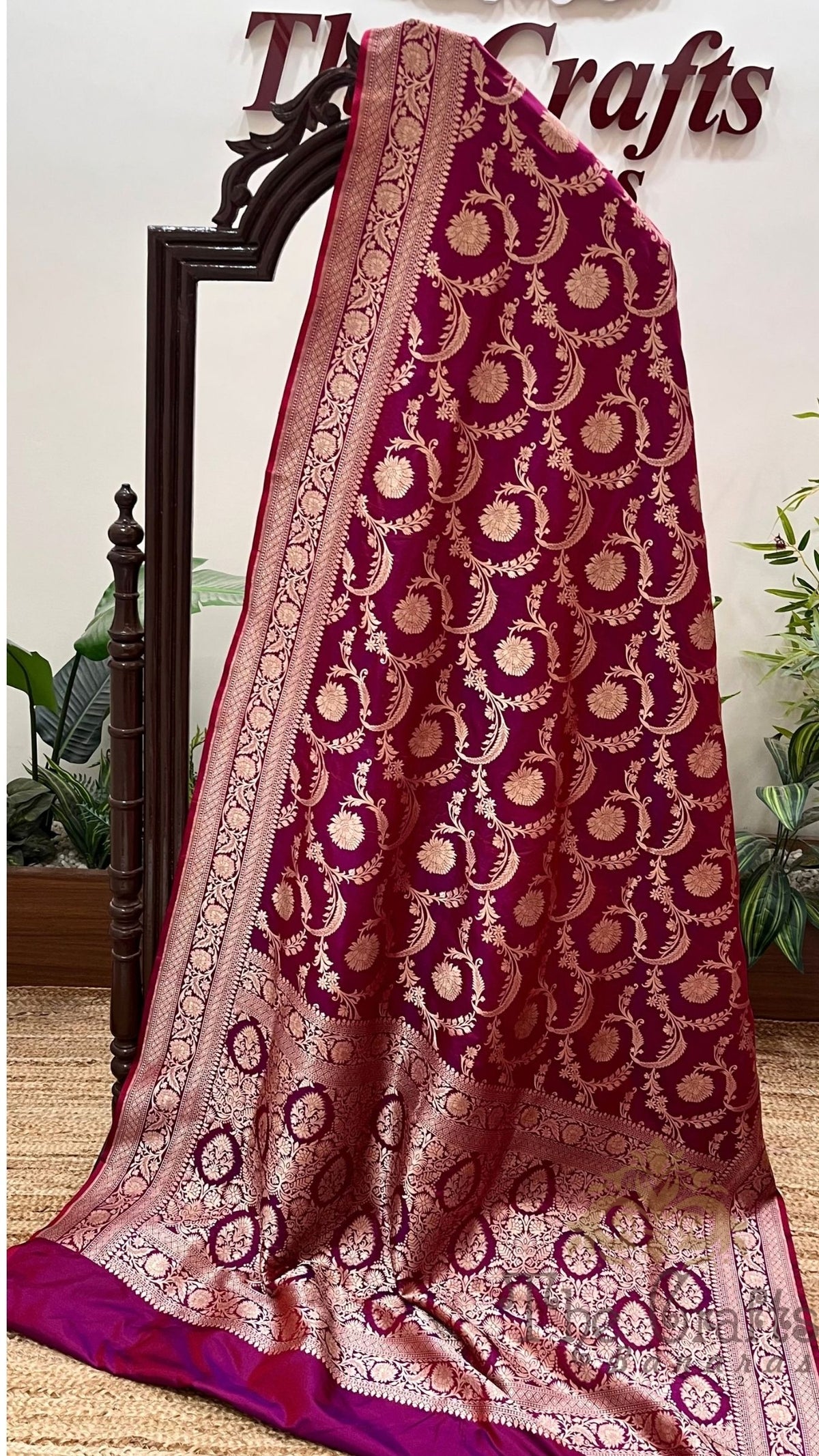 Pure Katan Silk Handloom Banarasi Saree - Jaal work