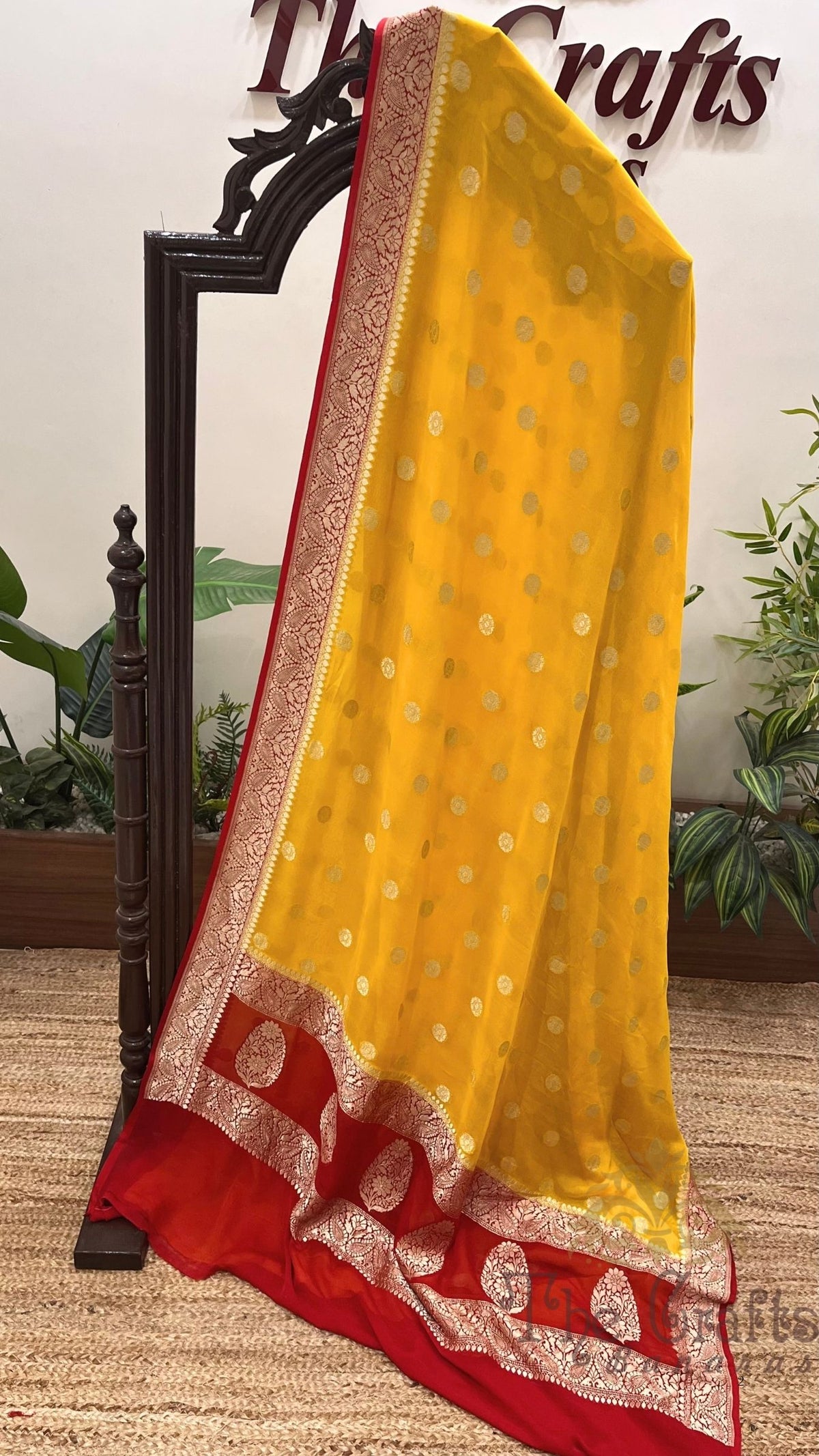Khaddi Georgette Handloom Banarasi Saree