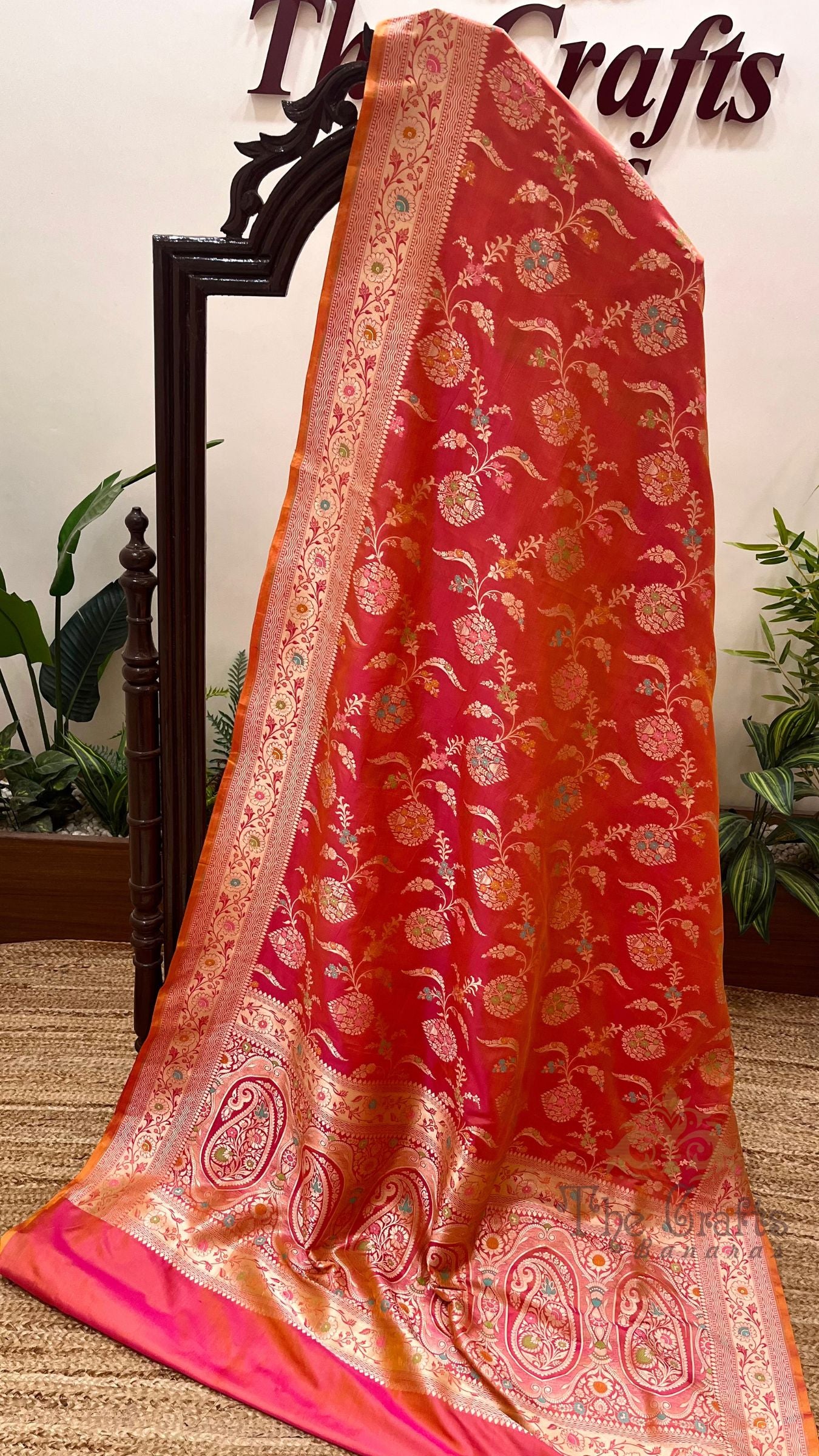 Pure Katan Silk Handloom Banarasi Saree - Jaal Work with Meenakari