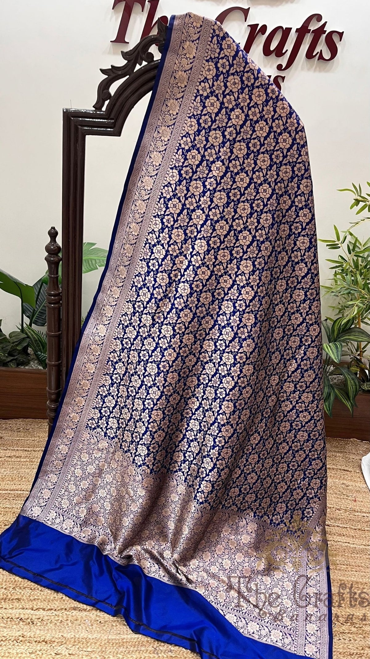Pure Katan Silk Handloom Banarasi Saree - Jaal work