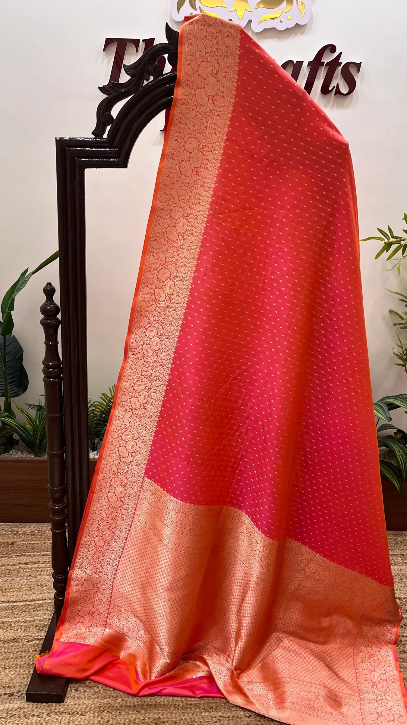 Pure Katan Silk Handloom Banarasi Saree - Chunri Buti