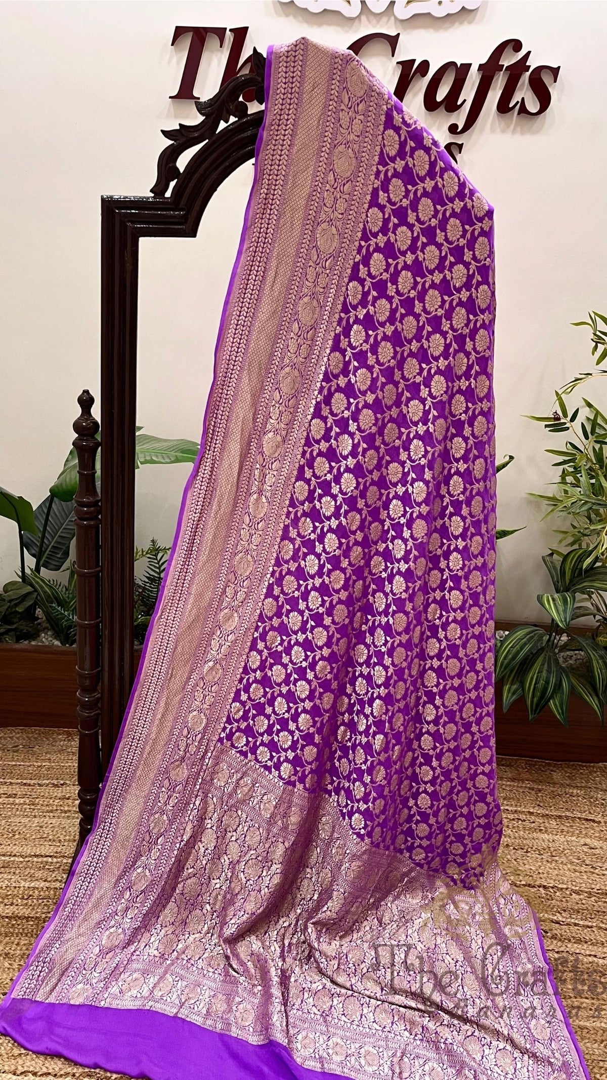 Khaddi Georgette Handloom Banarasi Saree