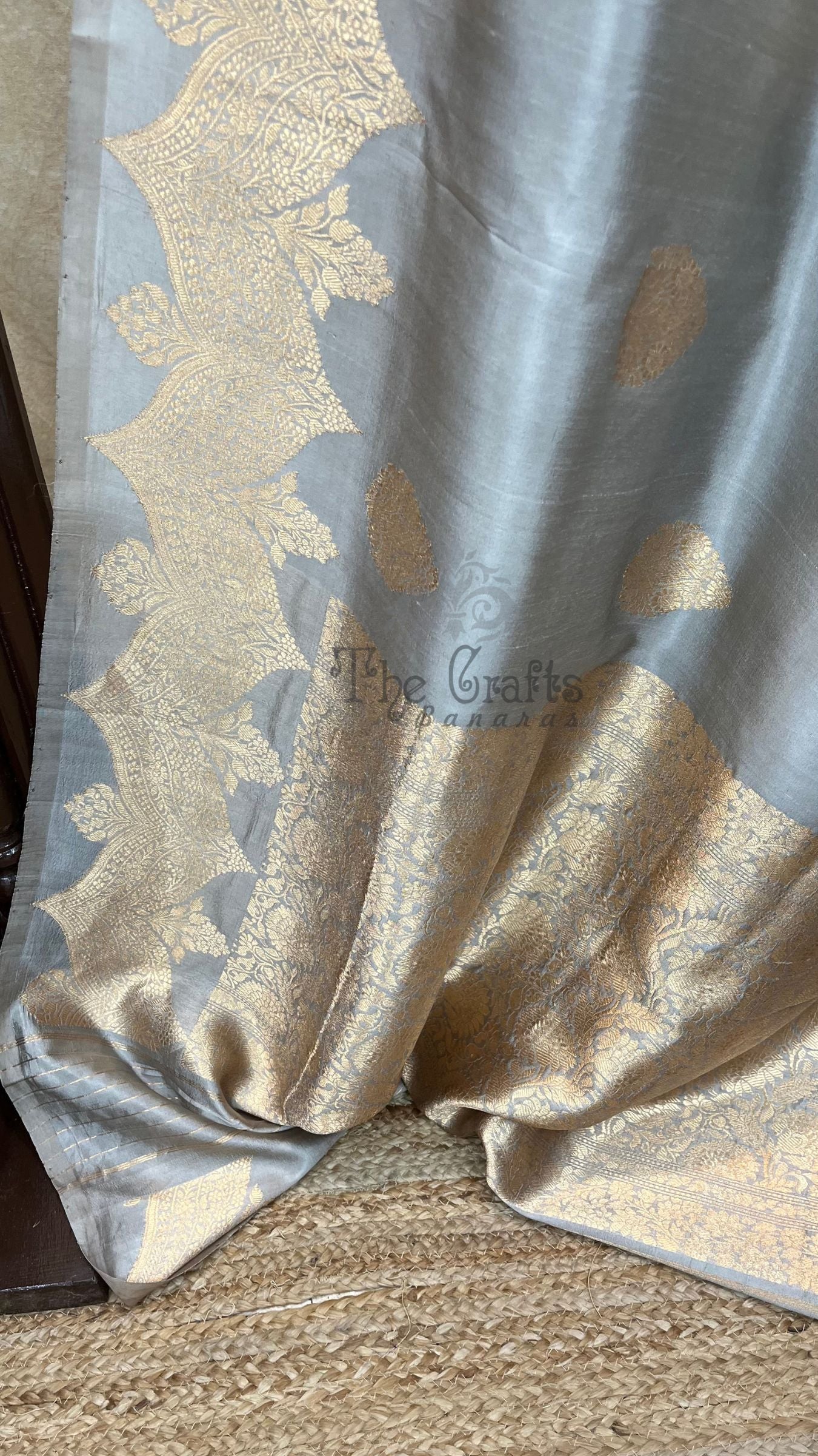 Pure  Mango Silk Handloom Banarasi Saree