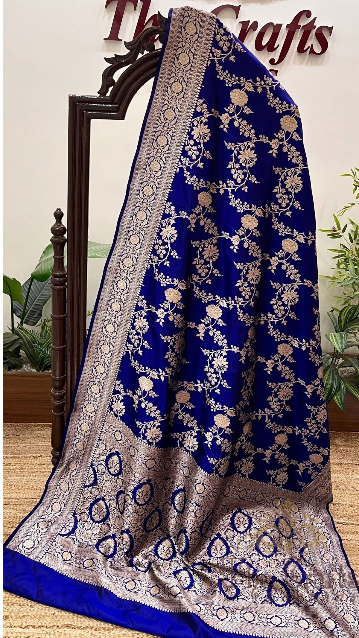 Pure Katan Silk Handloom Banarasi Saree - Jaal work