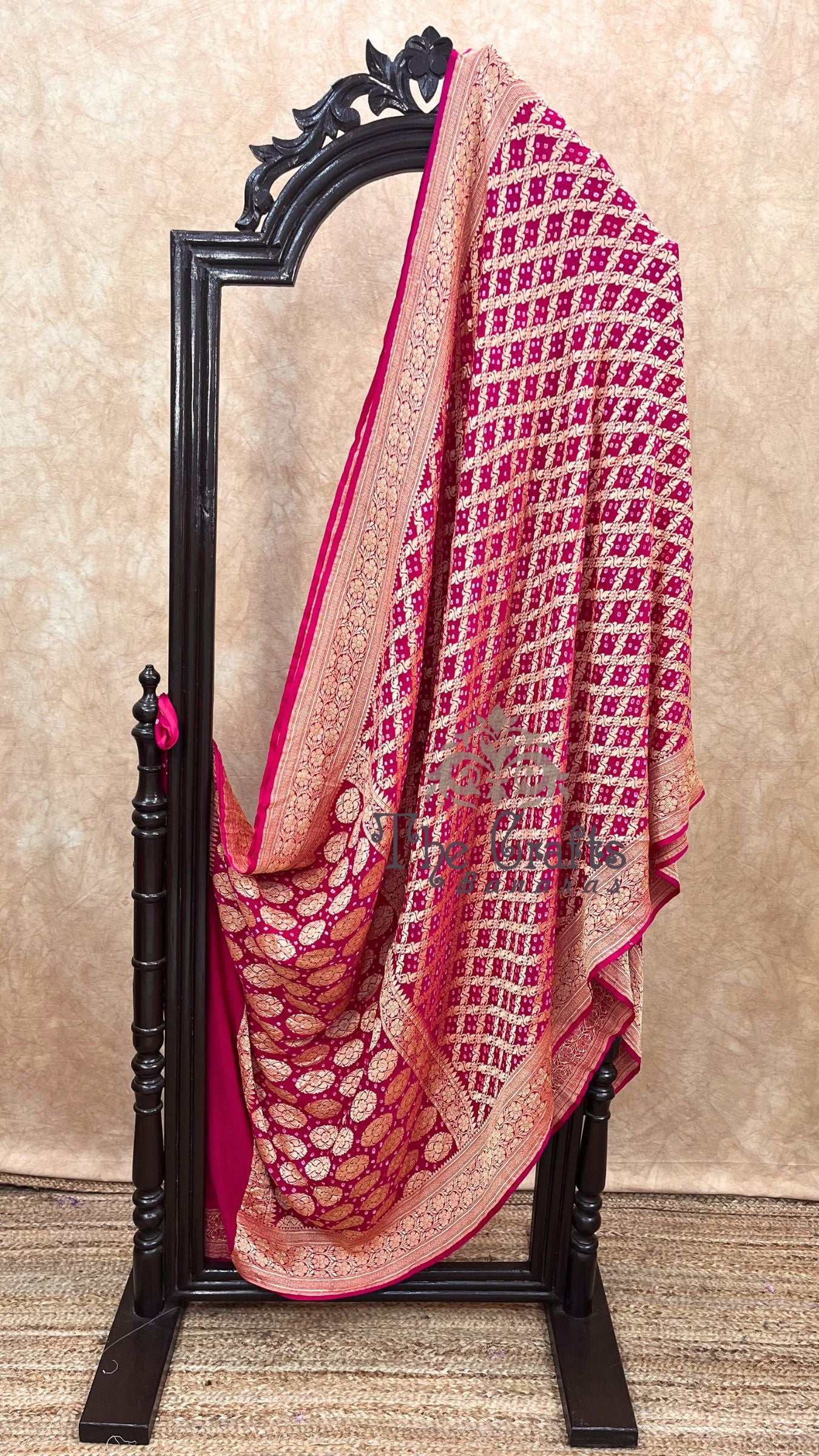 Pure Georgette Banarasi Handloom Bandhej Saree