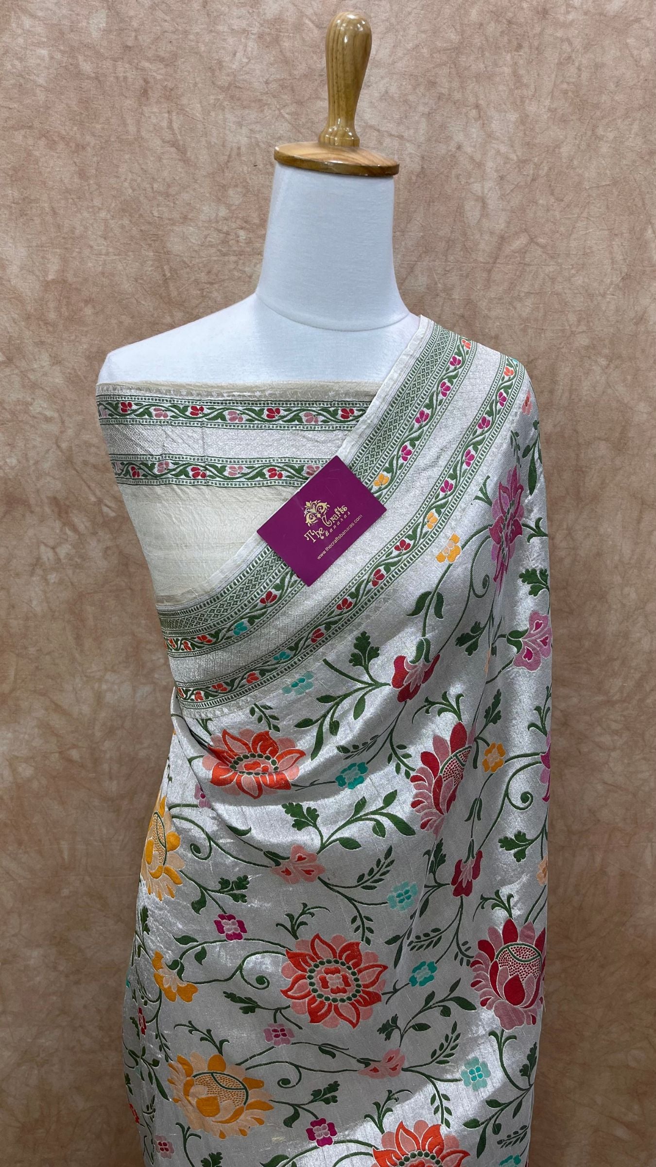 Tussar Georgette Handloom Banarasi Saree - Meenakari