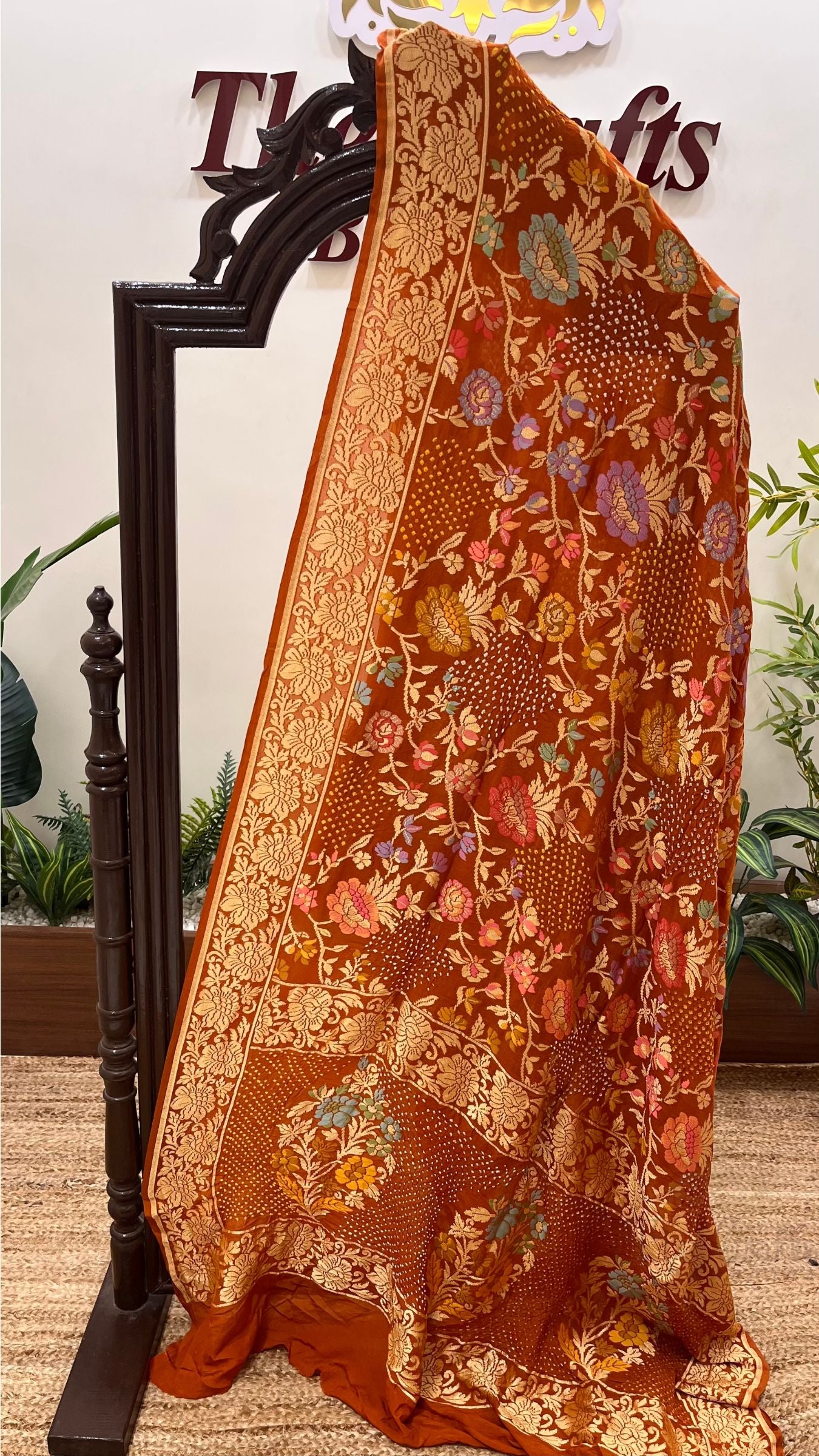 Khaddi Georgette Banarasi Handloom Bandhej Dupatta
