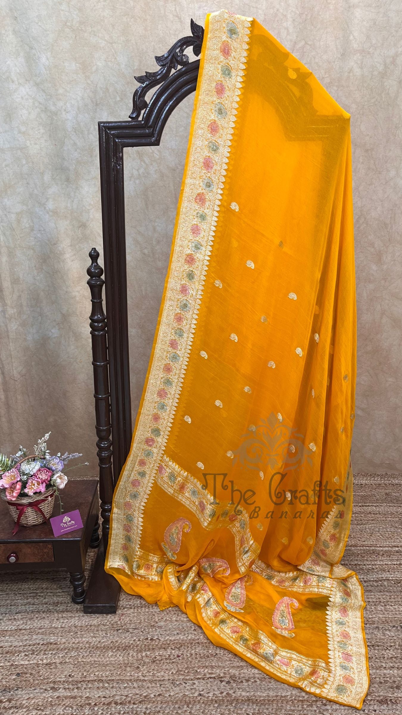Pure Georgette Handloom Banarasi Saree - Silver Zari