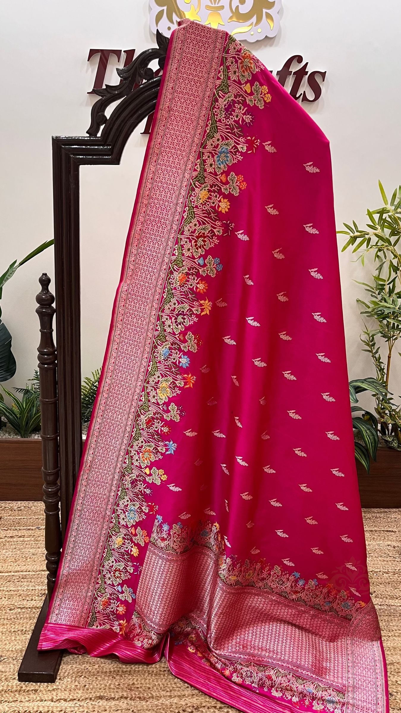 Pure Katan Silk Handloom Banarasi Saree - with Kadhua Meenakari Work