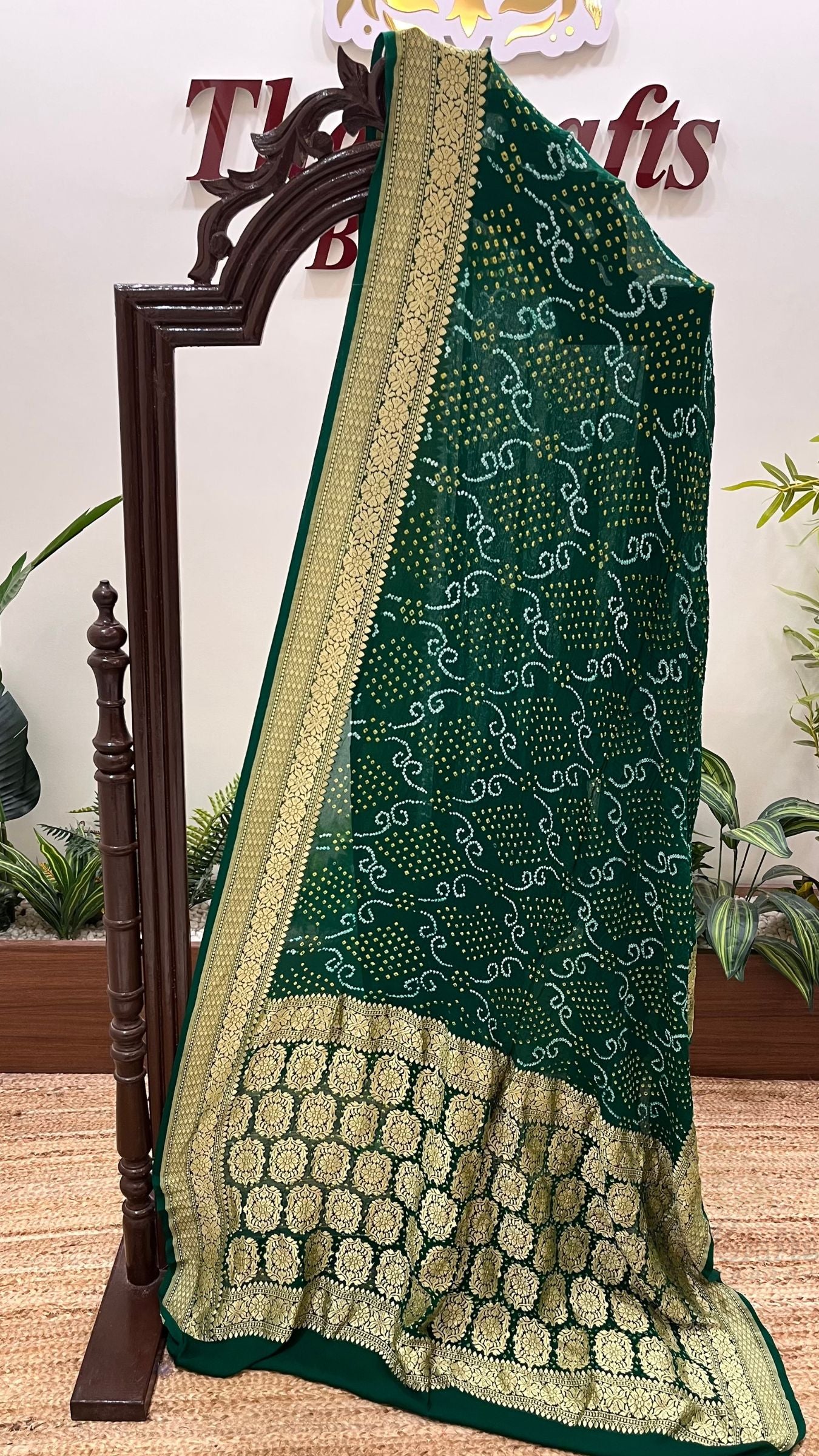 Pure Georgette Banarasi Handloom Bandhej Saree