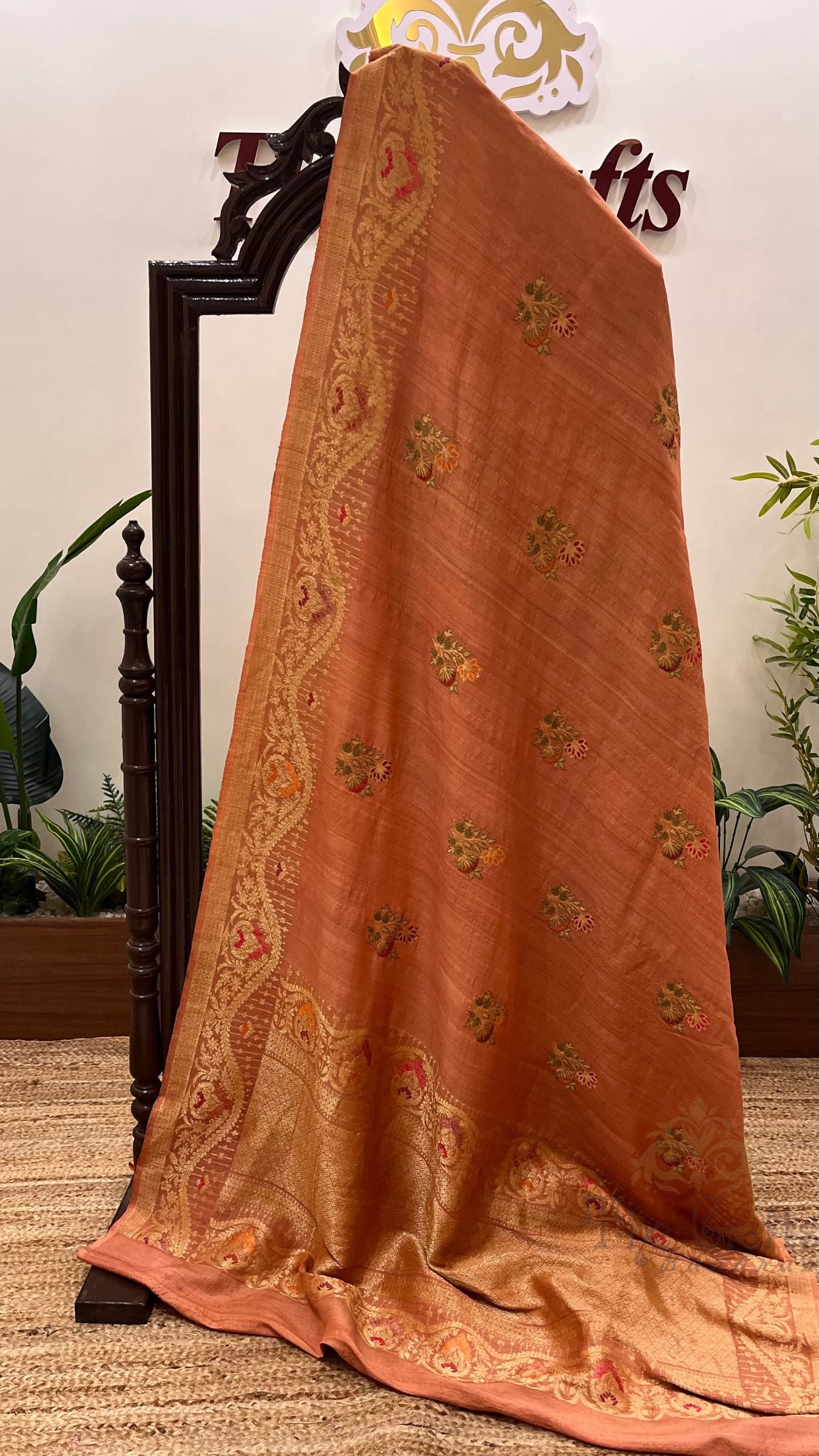 Tussar Georgette Handloom Banarasi Saree - Meenakari