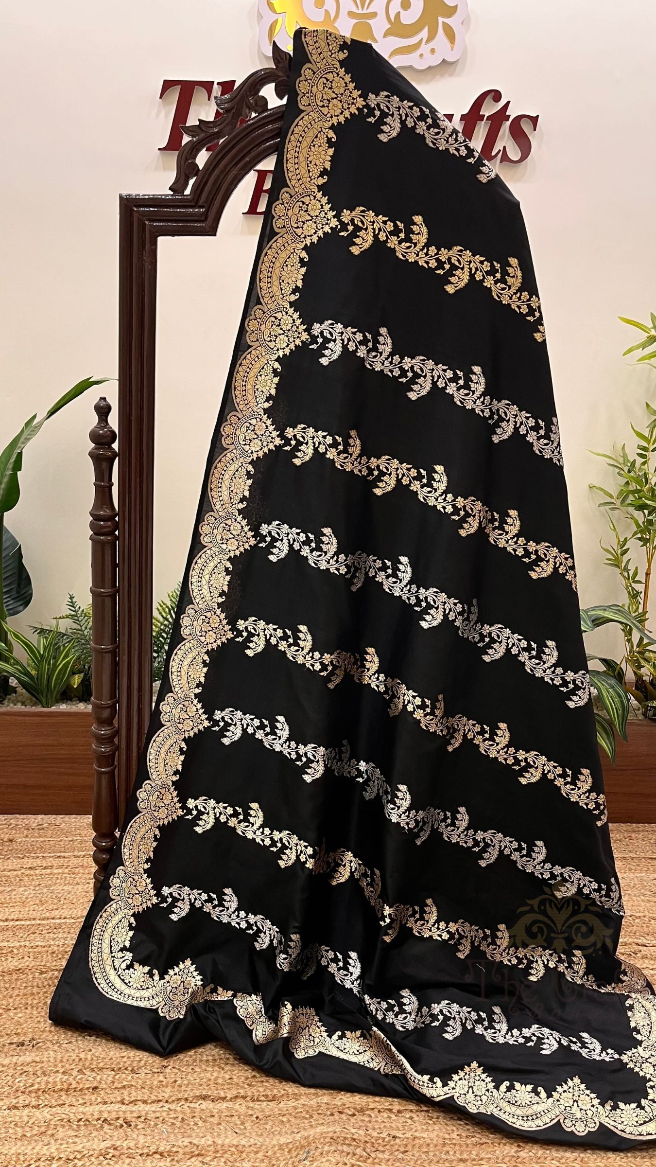 Pure Katan Silk Handloom Banarasi Saree - Sona roopa with kadhua work