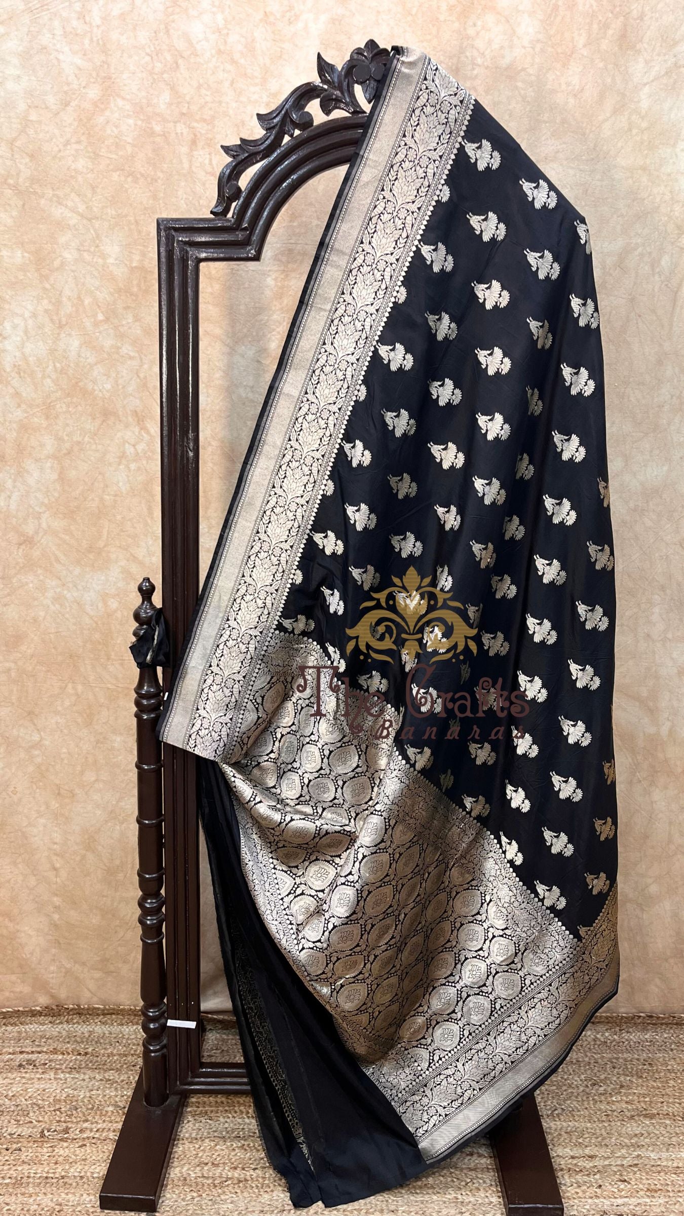 Pure Katan Silk Handloom Banarasi Saree - Jaal work