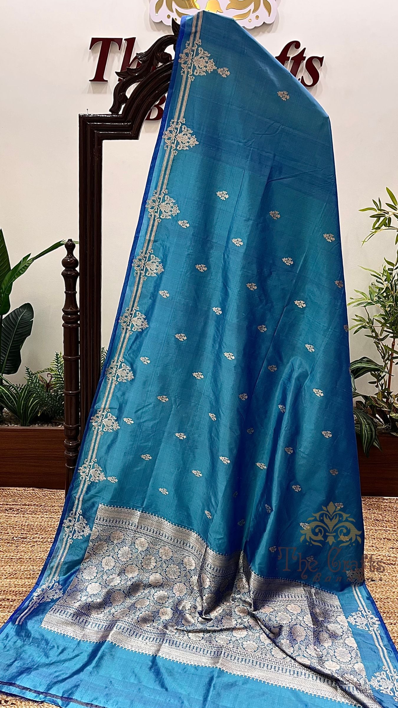 Pure Katan Silk Handloom Banarasi Saree - Kadhua Motifs