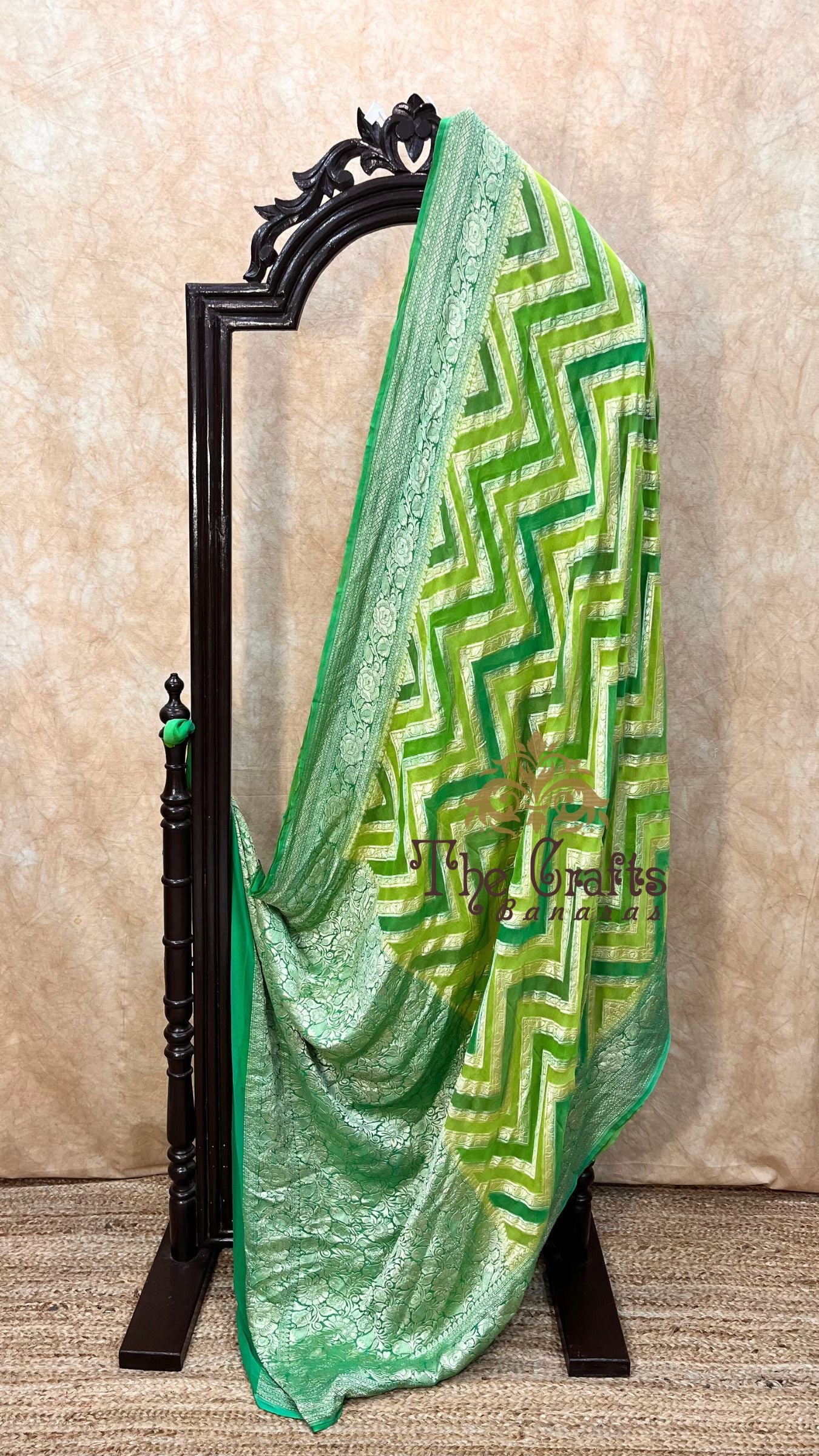 Khaddi Georgette Handloom Banarasi Saree - Water Zari