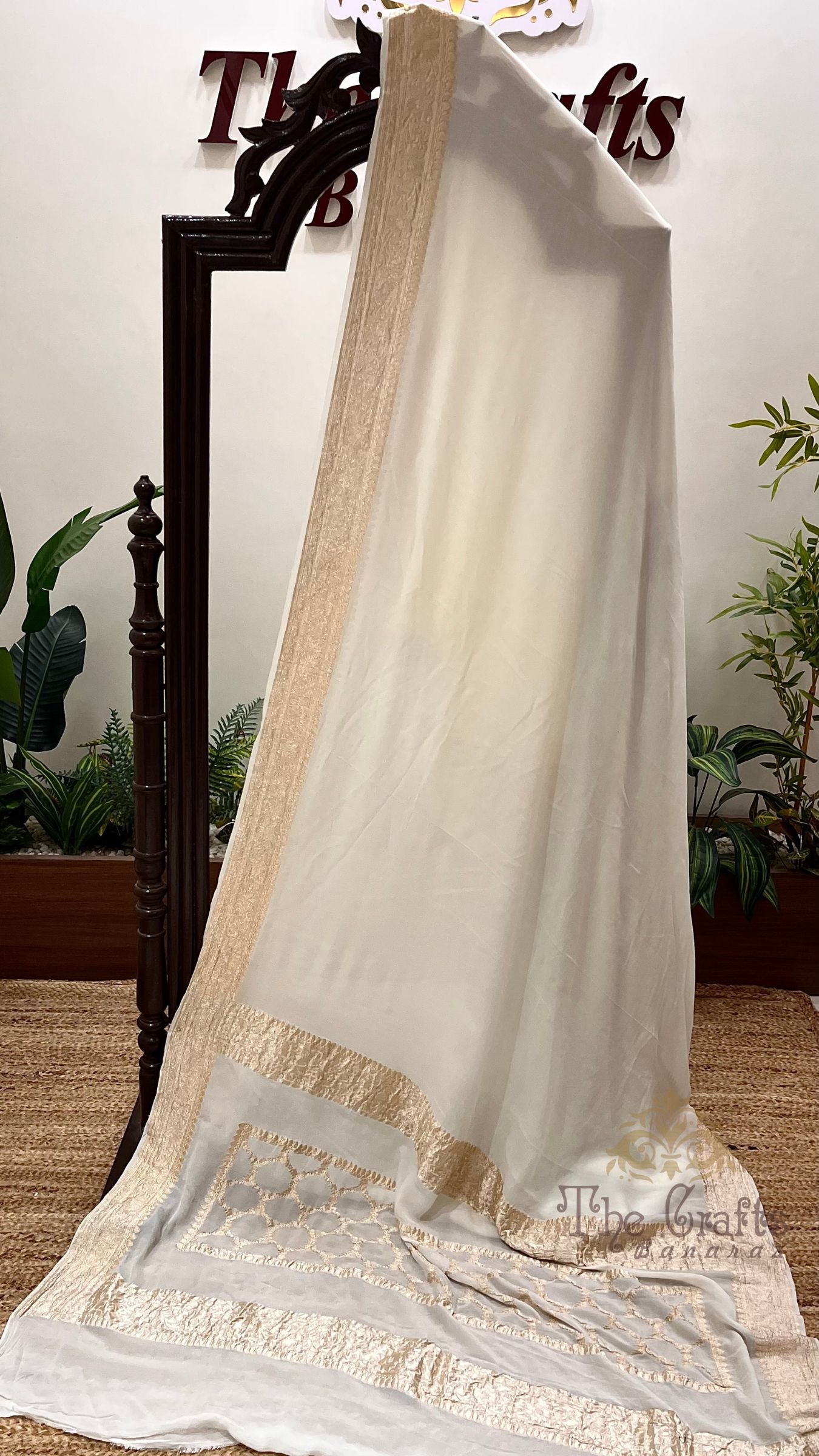 Khaddi Georgette Handloom Banarasi Saree
