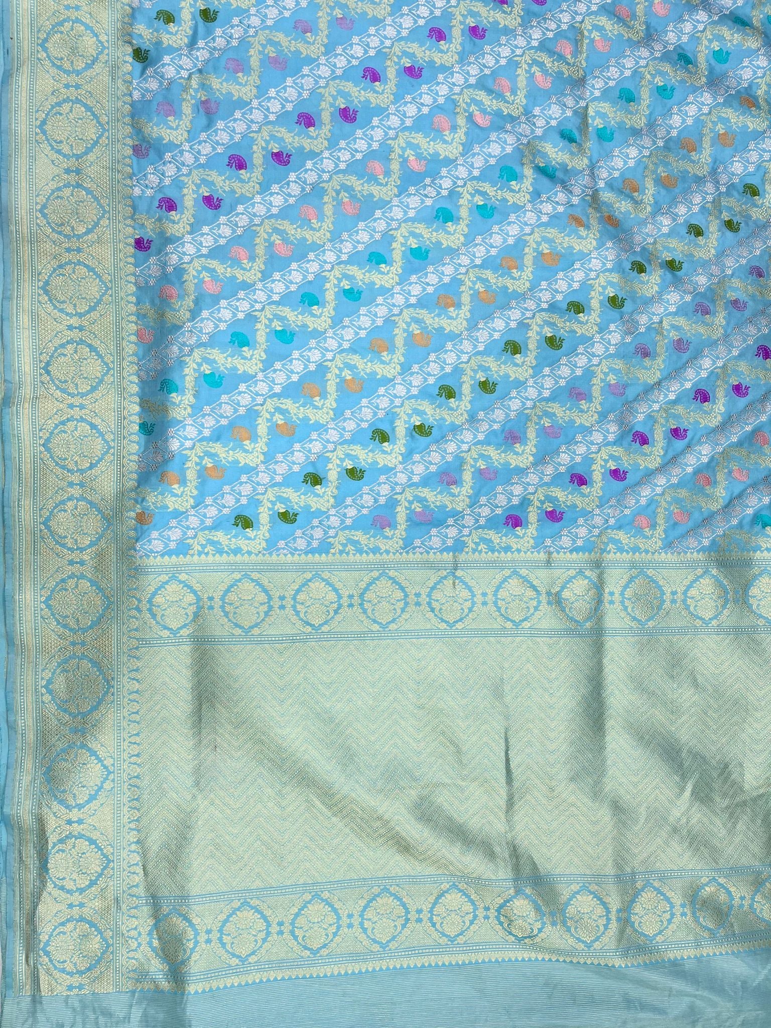 Pure Katan Silk Handloom Banarasi Saree - All Over Kadiyal Jaal Work