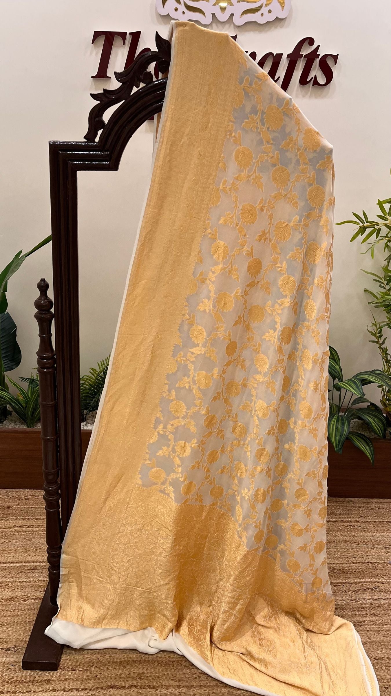 Khaddi Georgette Banarasi Saree - Gold Zari