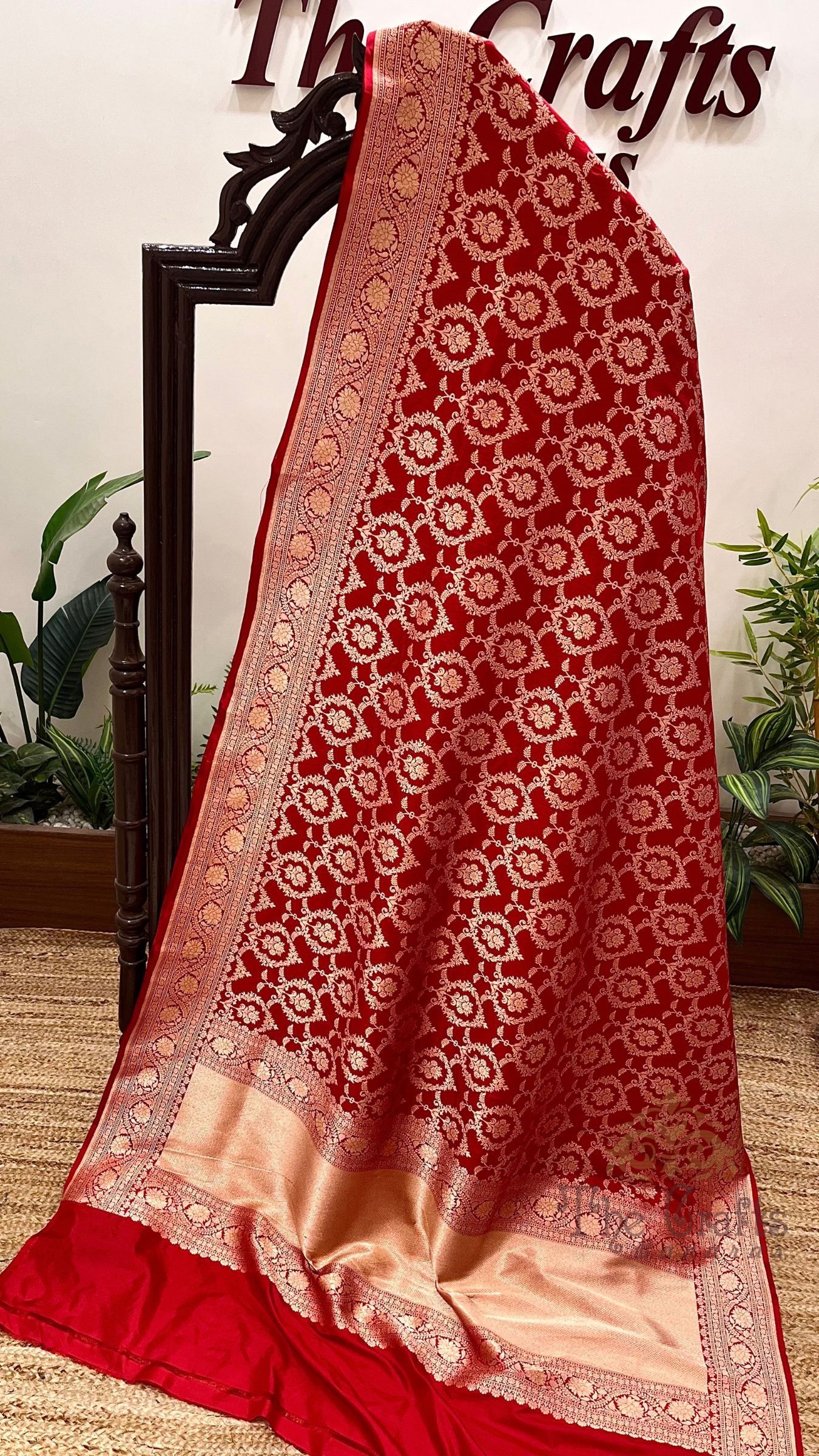 Pure Katan Silk Handloom Banarasi Saree - Jaal work