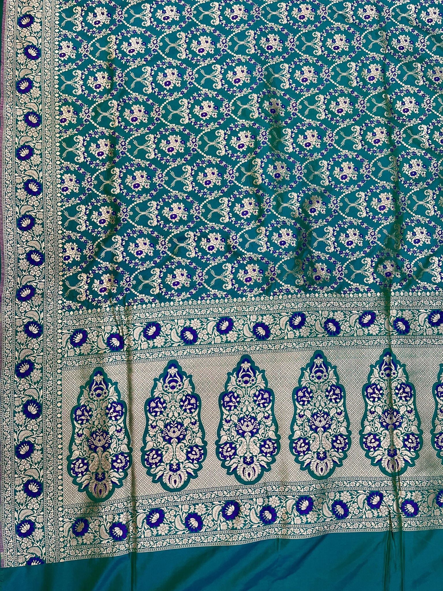 Pure Katan Silk Handloom Banarasi Saree - Jaal Work With Meenakari