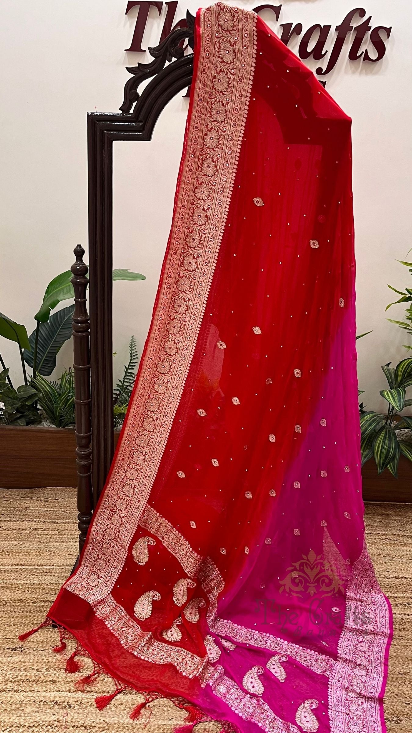 Pure Georgette Handloom Banarasi Saree - Handwork Mirror Cut Dana and Motifs Work