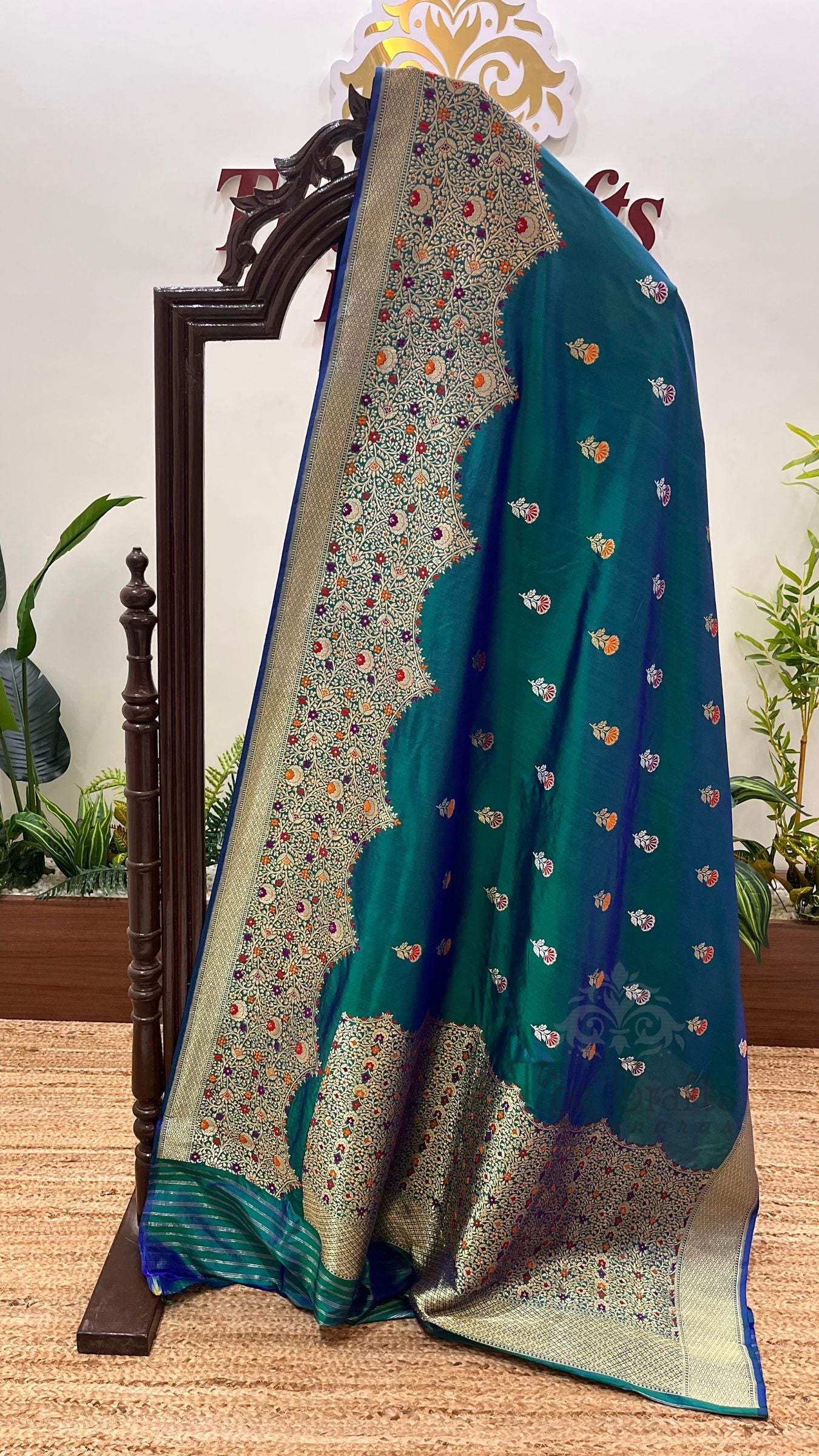 Pure Katan Silk Handloom Banarasi Saree - with kadhua meenakari motifs
