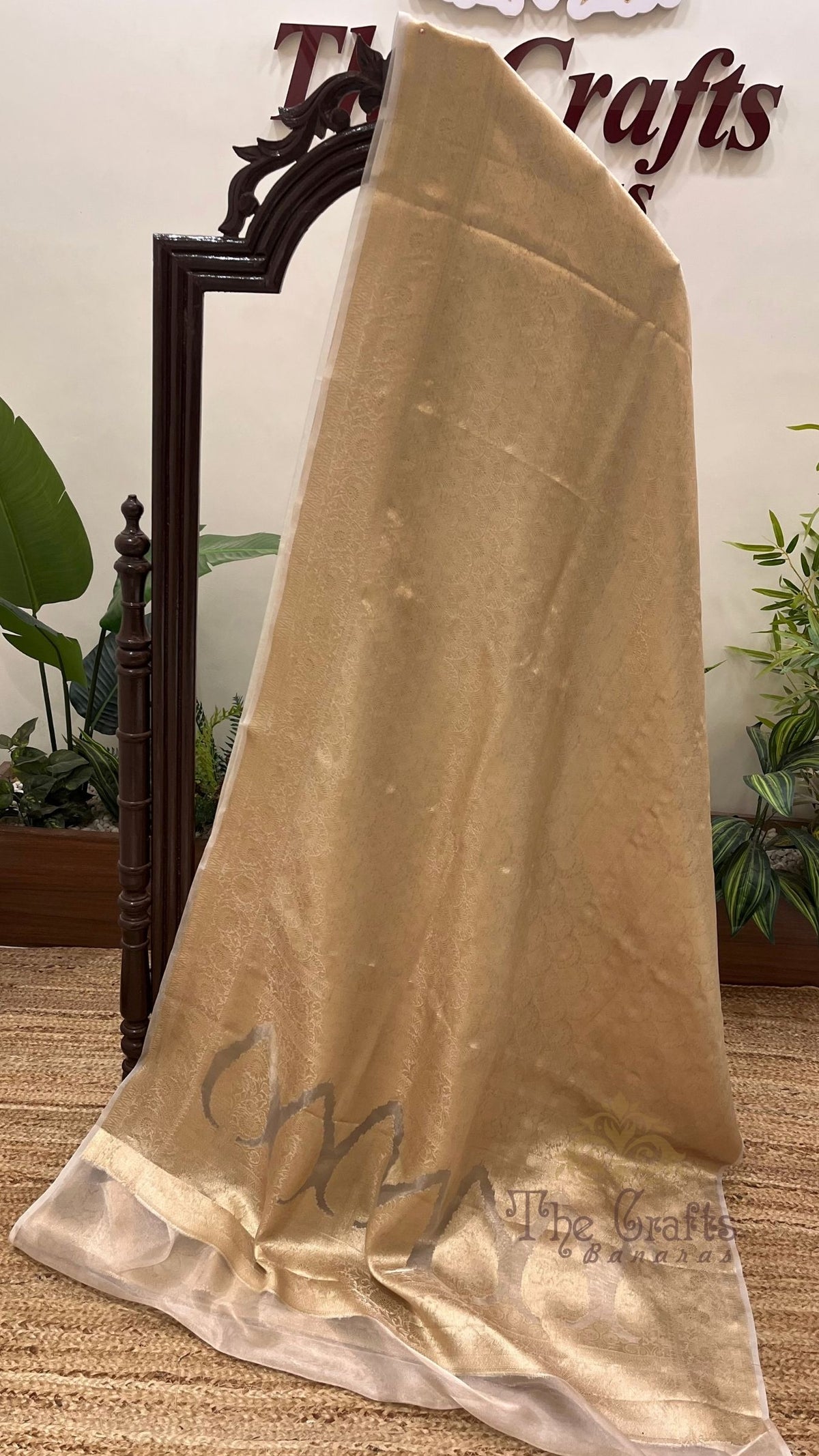Pure Tissue Silk Brocade Banarasi Saree