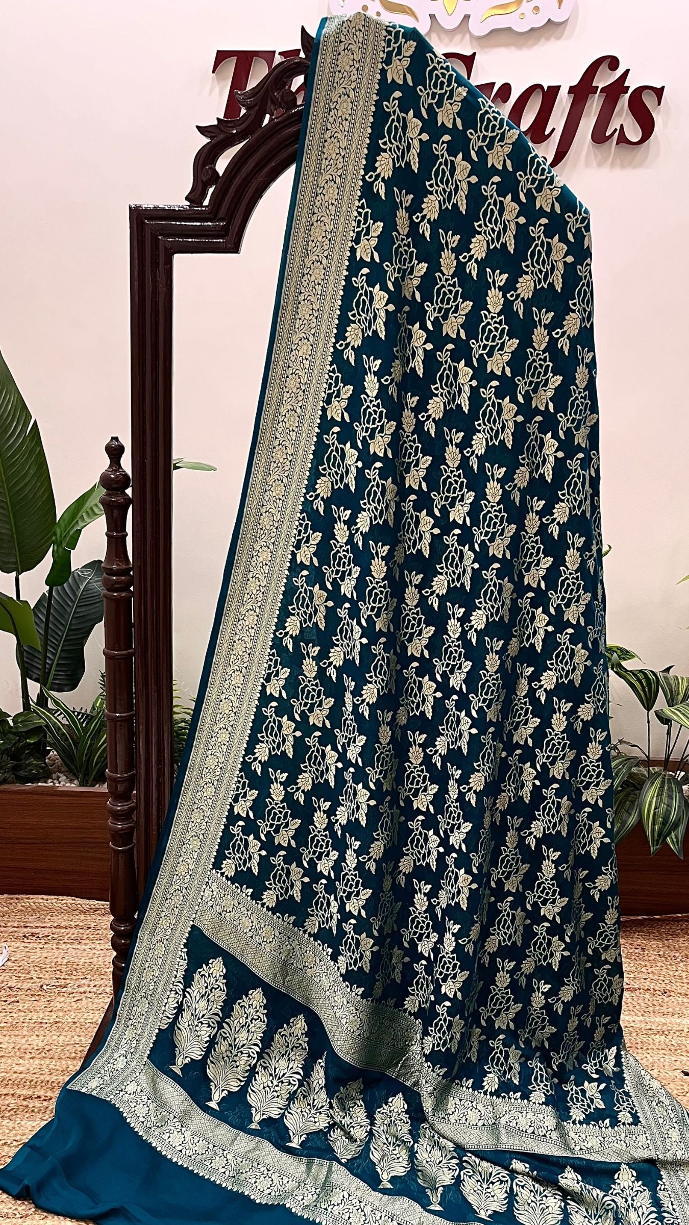 Pure Khaddi Georgette Handloom Banarasi Saree - Gold Zari