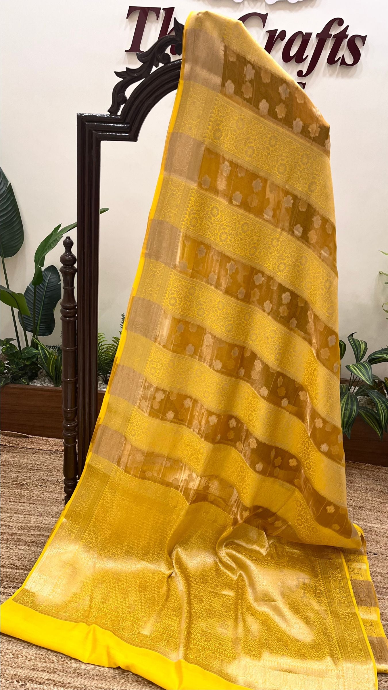 Pure Chiniya Tissue Silk Banarasi Saree