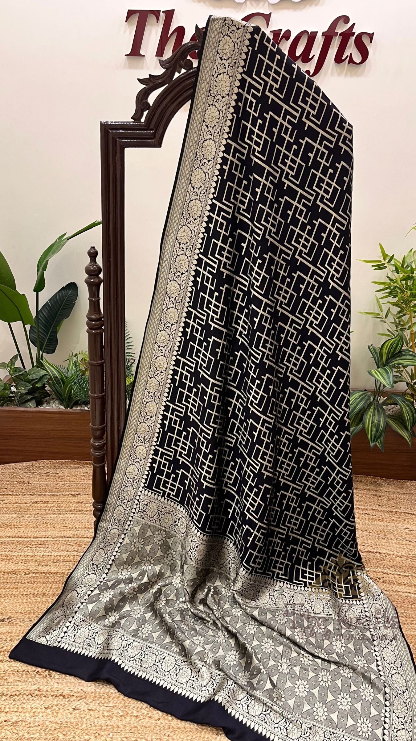 Khaddi Georgette Handloom Banarasi Saree