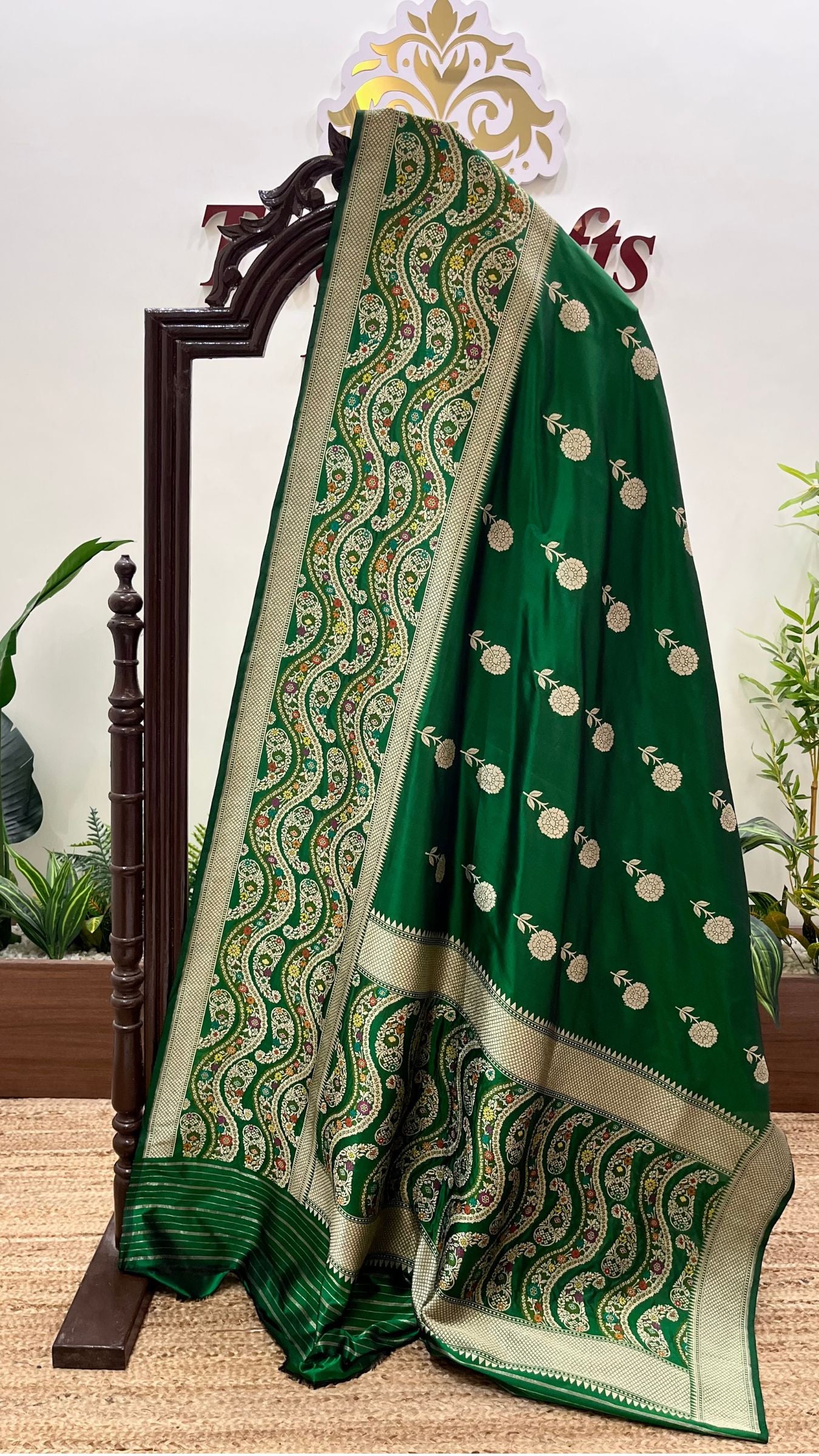 Pure Katan Silk Handloom Banarasi Saree - with Kadhua Meenakari Work