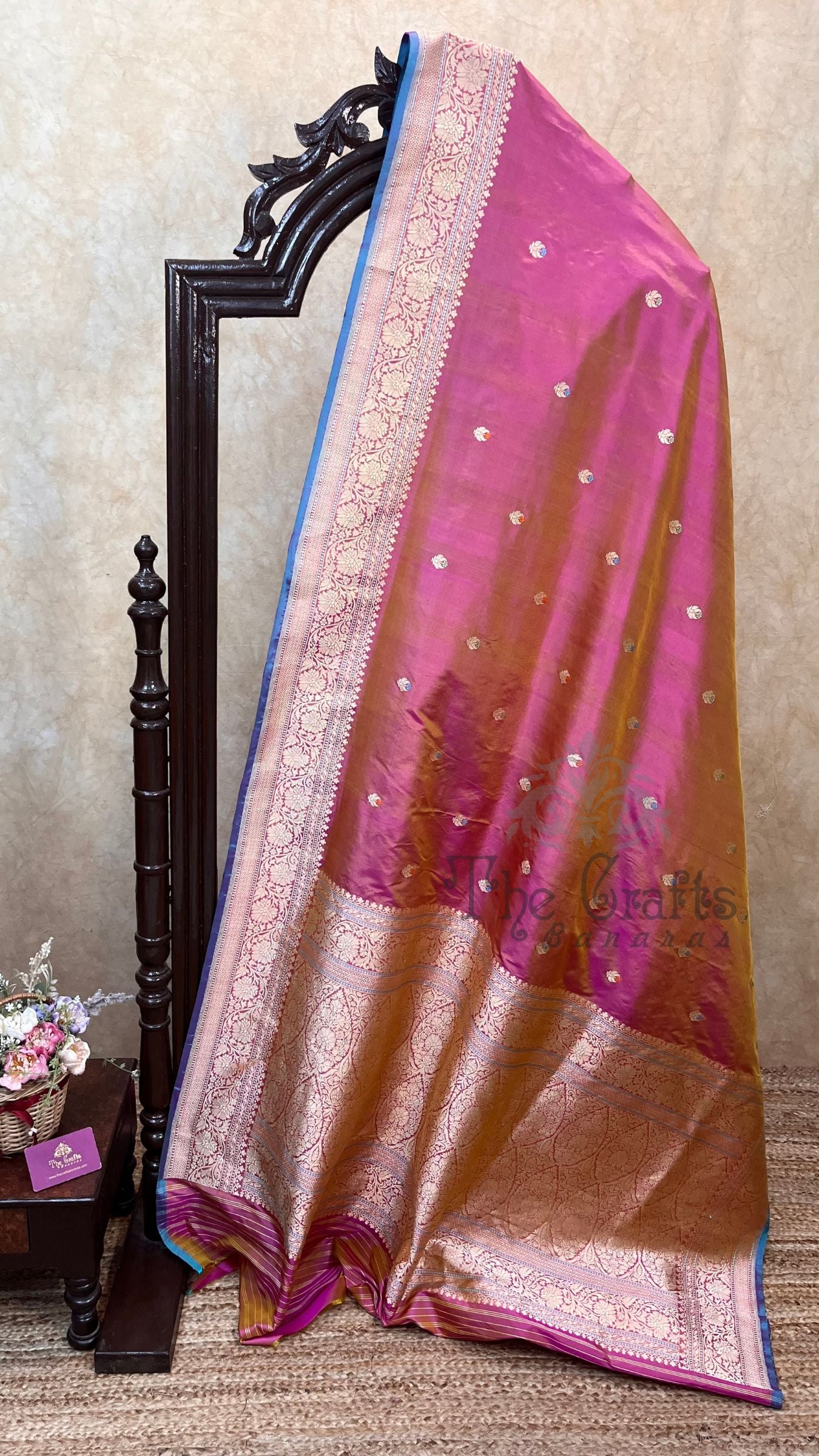 Pure Katan Silk Handloom Banarasi Saree - with sona rupa kadhua motifs