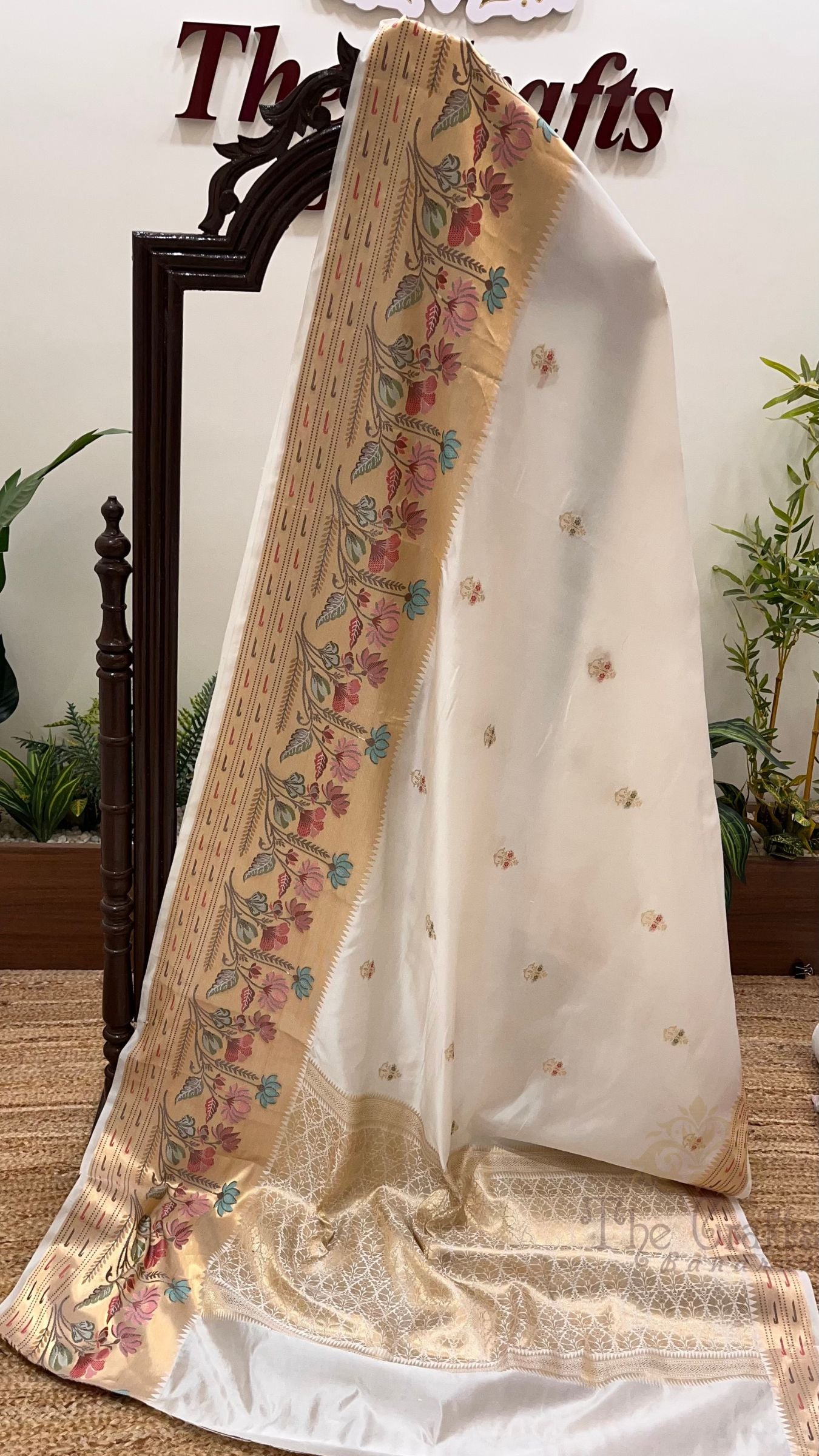 Pure Mango Silk Handloom Banarasi Saree - with Paithani Border