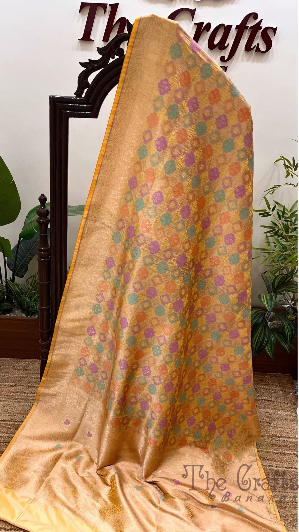 Rangkat Pure Katan Silk Handloom Banarasi Saree - Jaal work with meenakari
