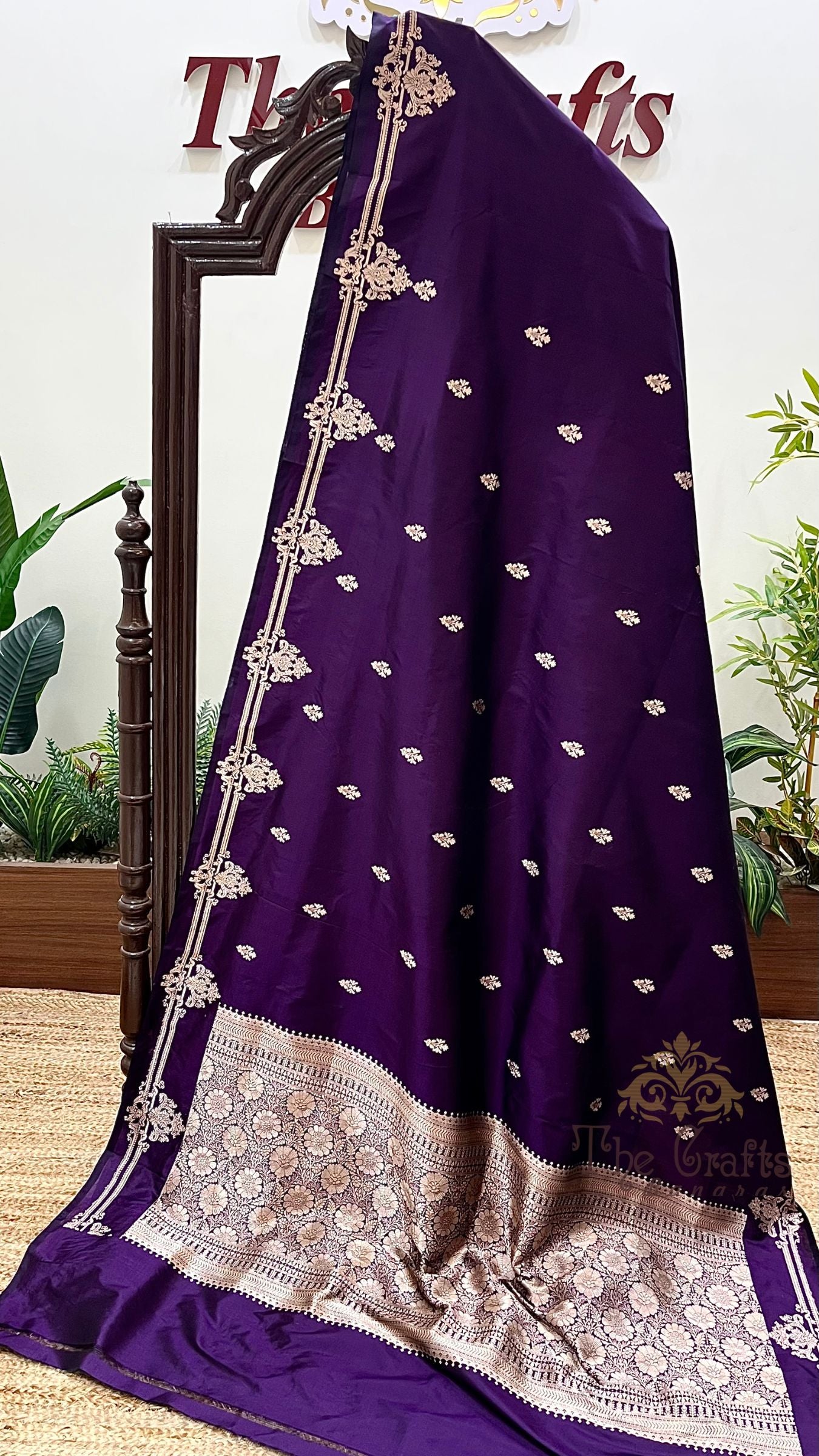 Pure Katan Silk Handloom Banarasi Saree - Kadhua Motifs