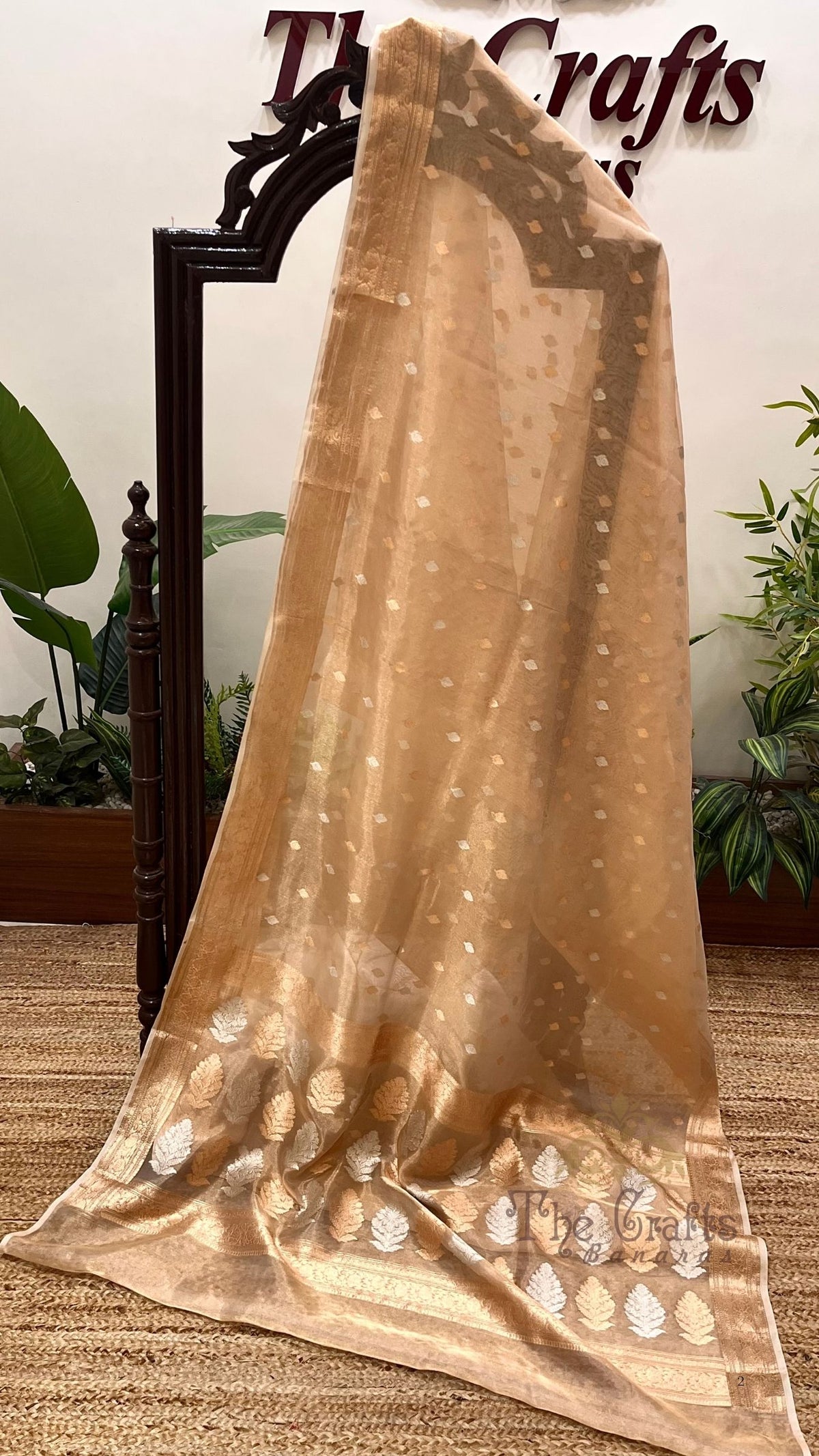 Pure Kora Tissue Silk Handloom Banarasi Saree- Kadhua Motifs
