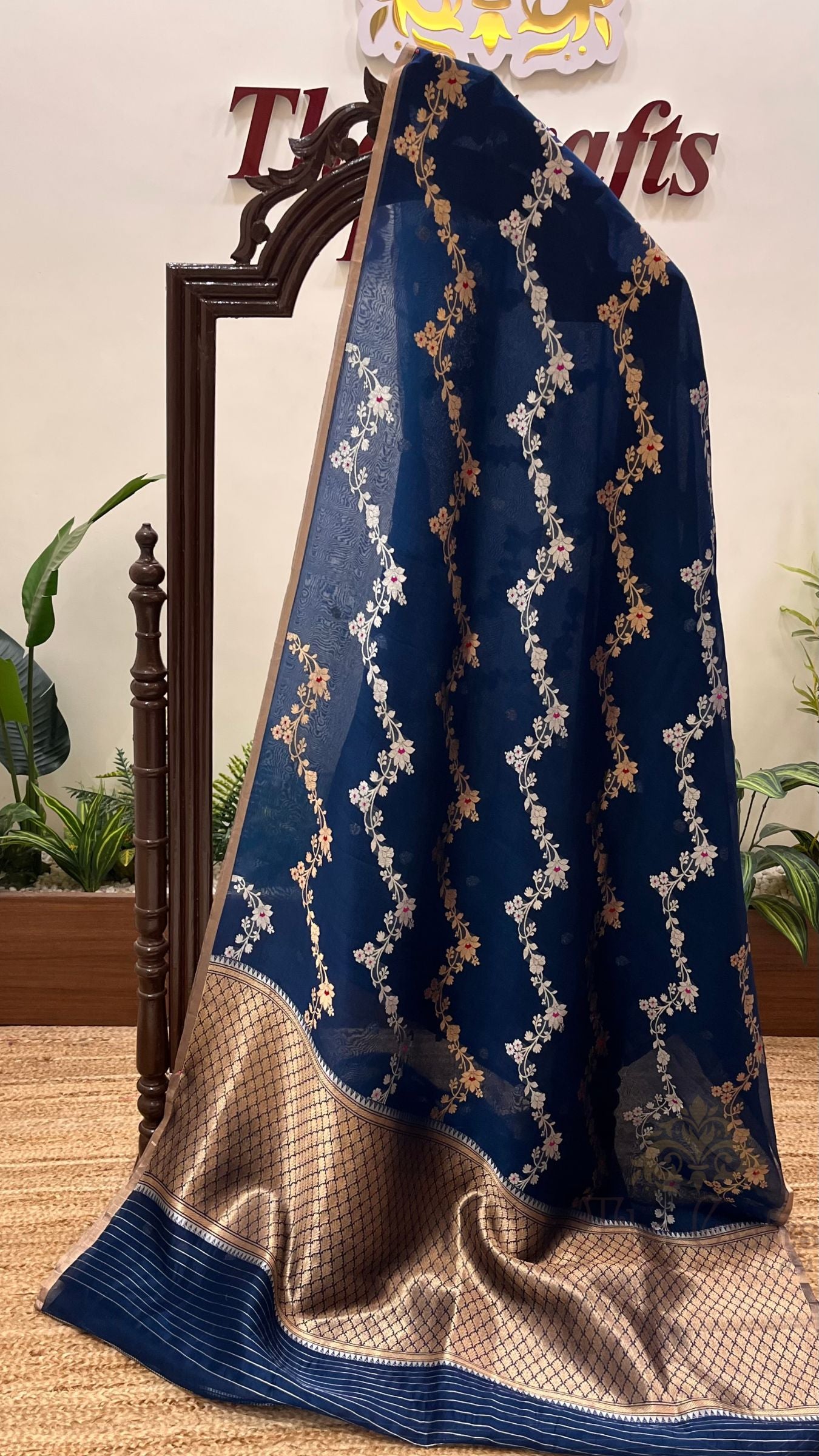 Pure Kora Silk Handloom Banarasi Saree - Kadhua Stripes