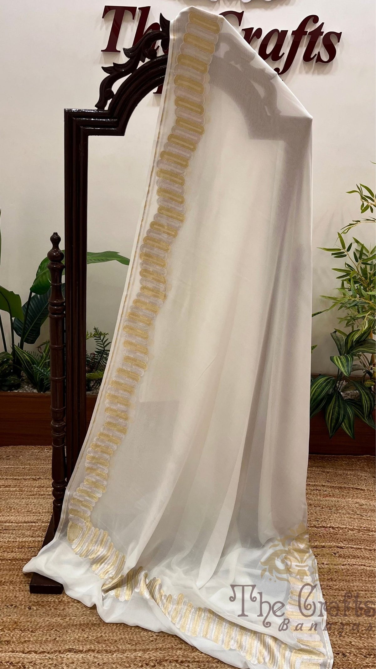 Khaddi Georgette Handloom Banarasi Saree