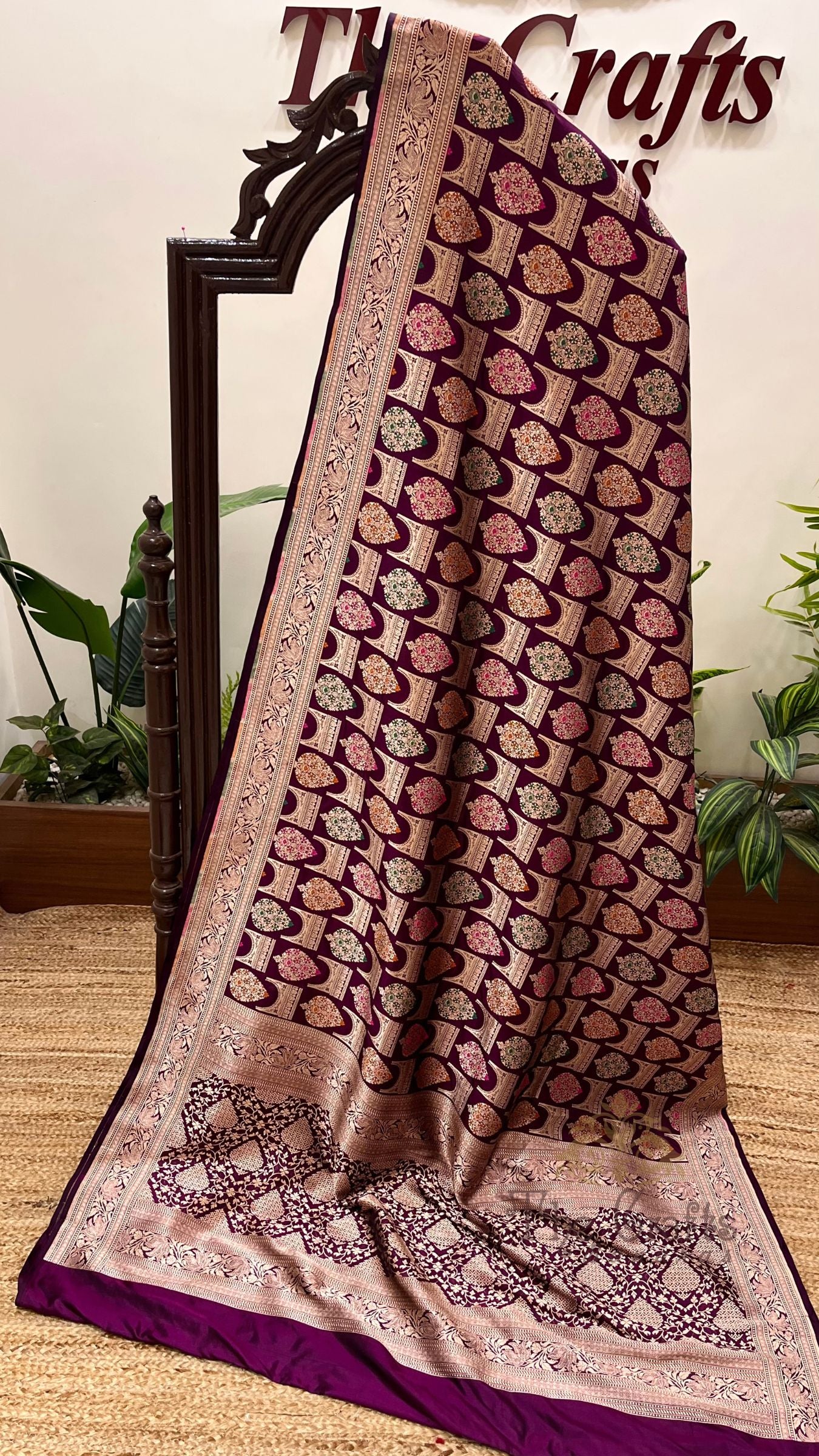 Pure Katan Silk Handloom Banarasi Saree - Jaal work with Meenakari