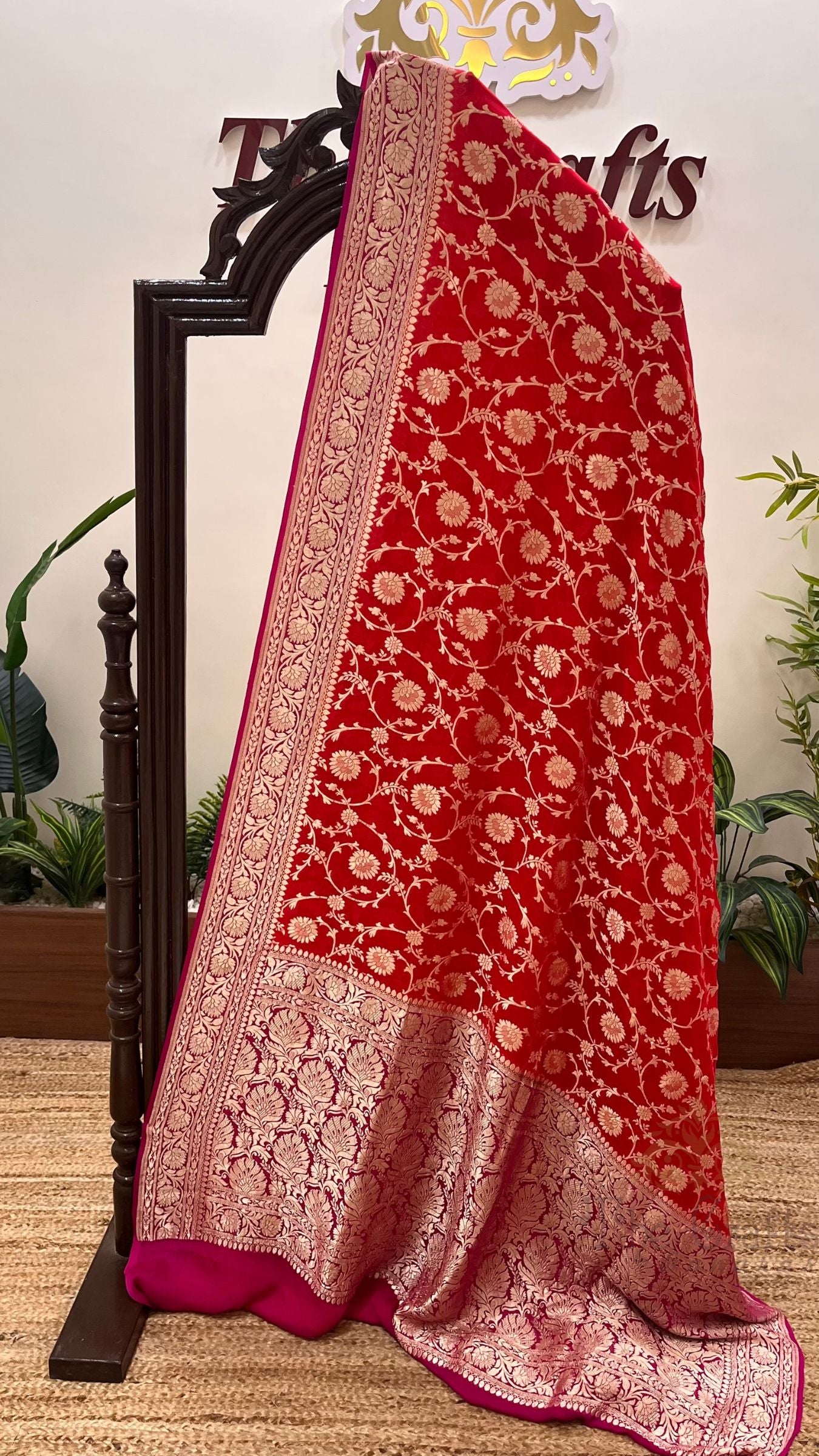 Khaddi Georgette Banarasi Saree - Gold Zari