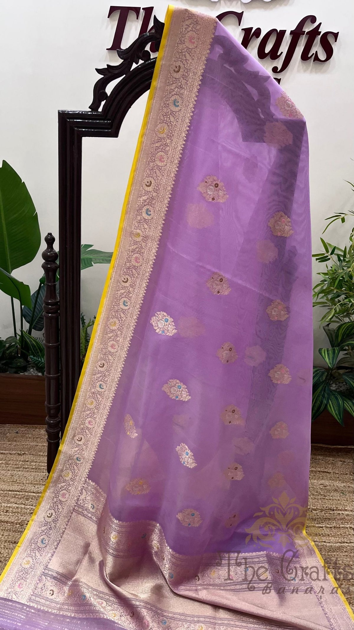 Pure Kora Silk Handloom Banarasi Saree - Kadhua Sona Rupa Buti with Meenakari Border