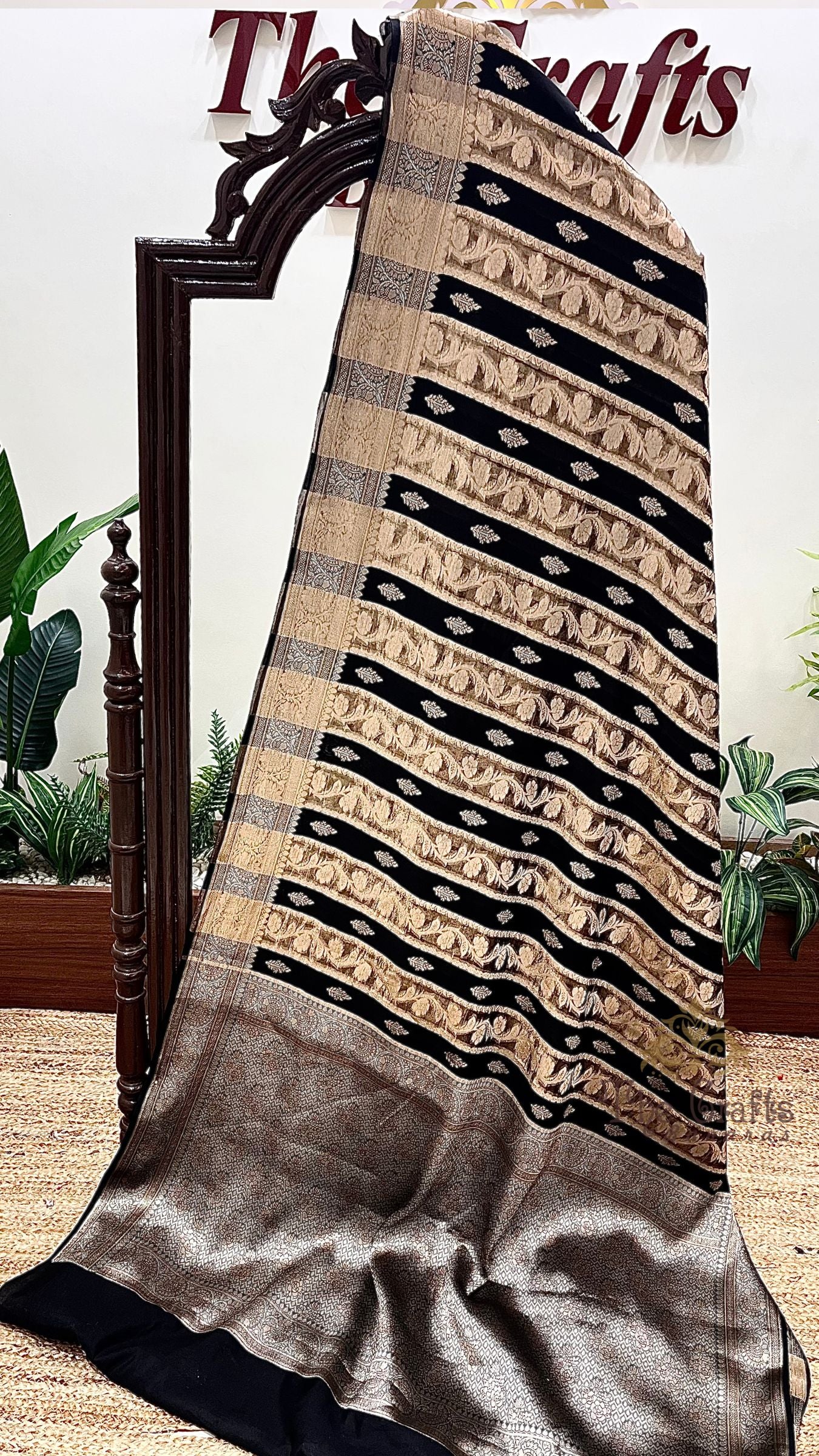 Pure Chiniya Tissue Silk Banarasi Saree